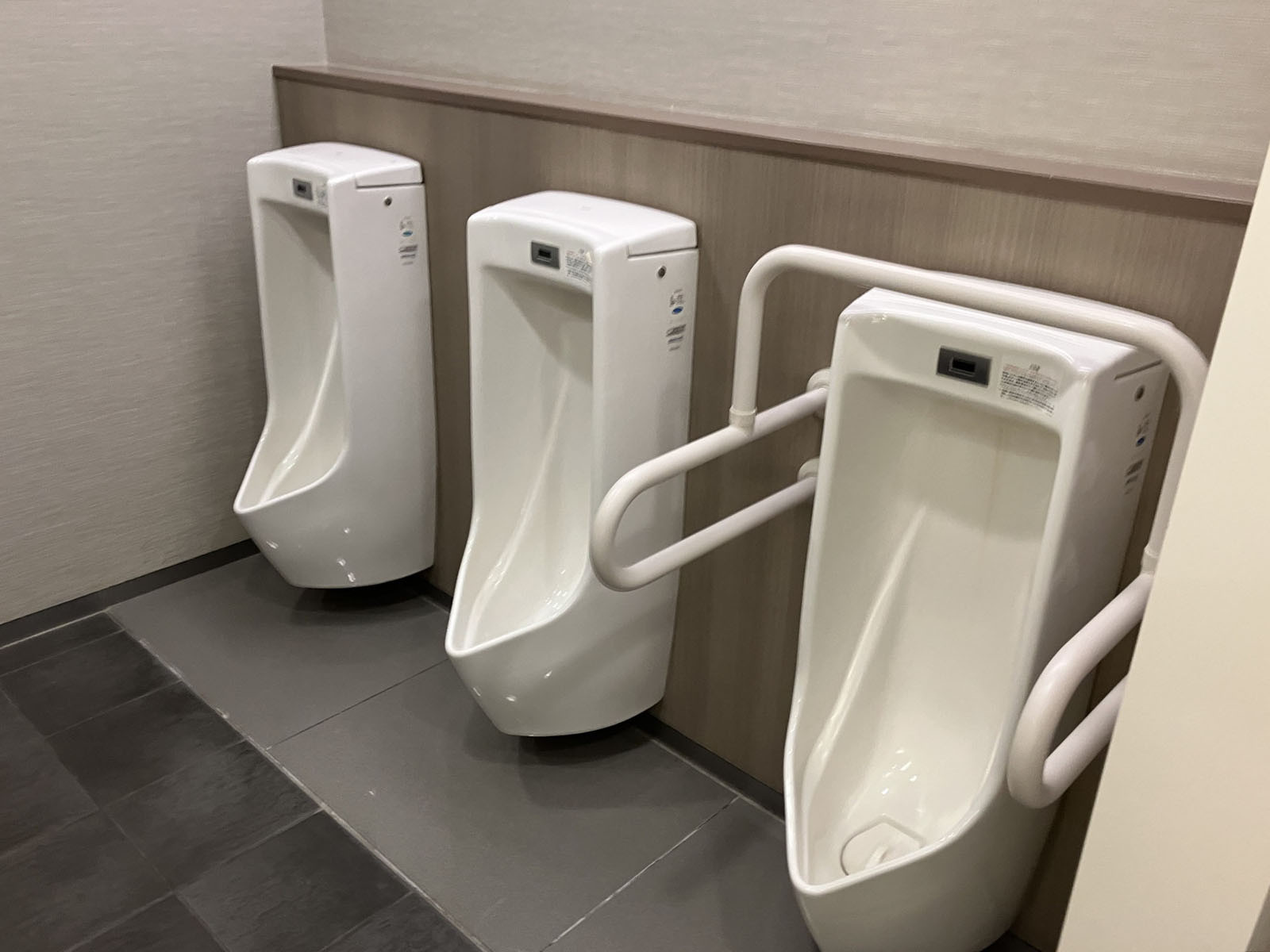 男性用トイレ