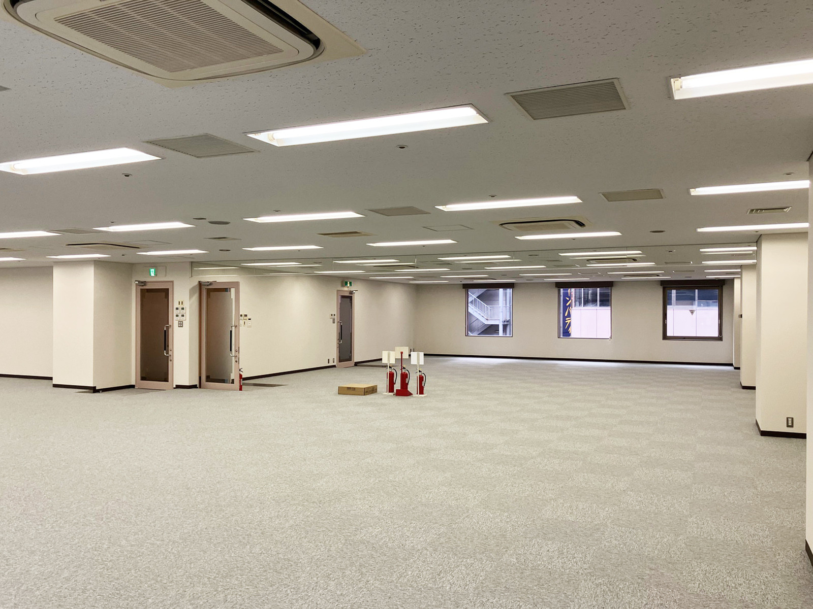 別角度の様子