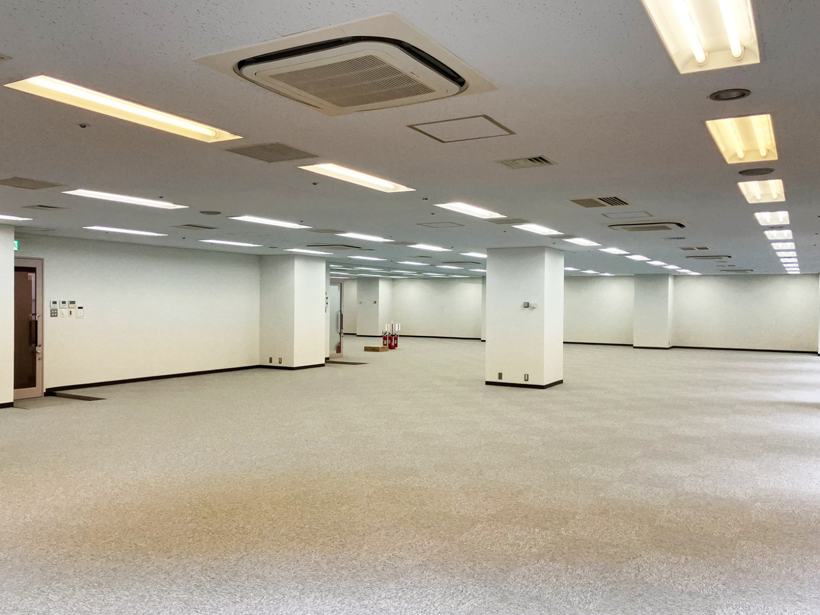明るい室内