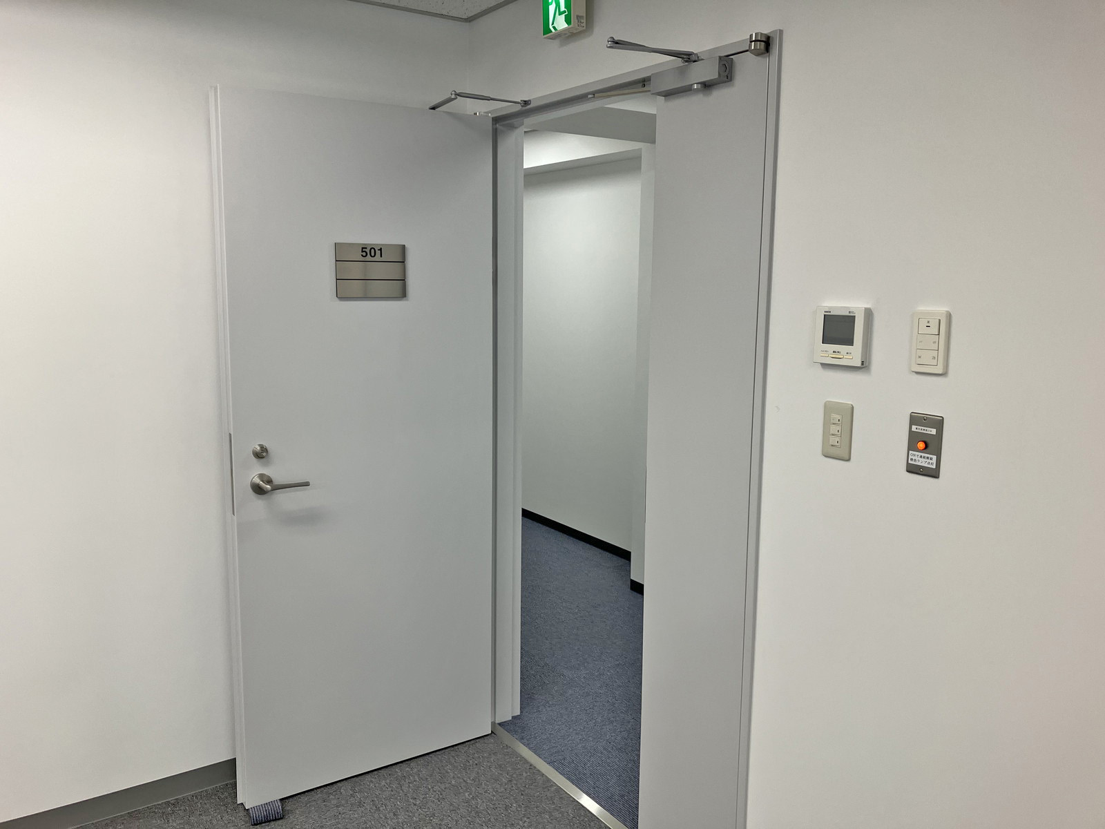 貸室出入り口
