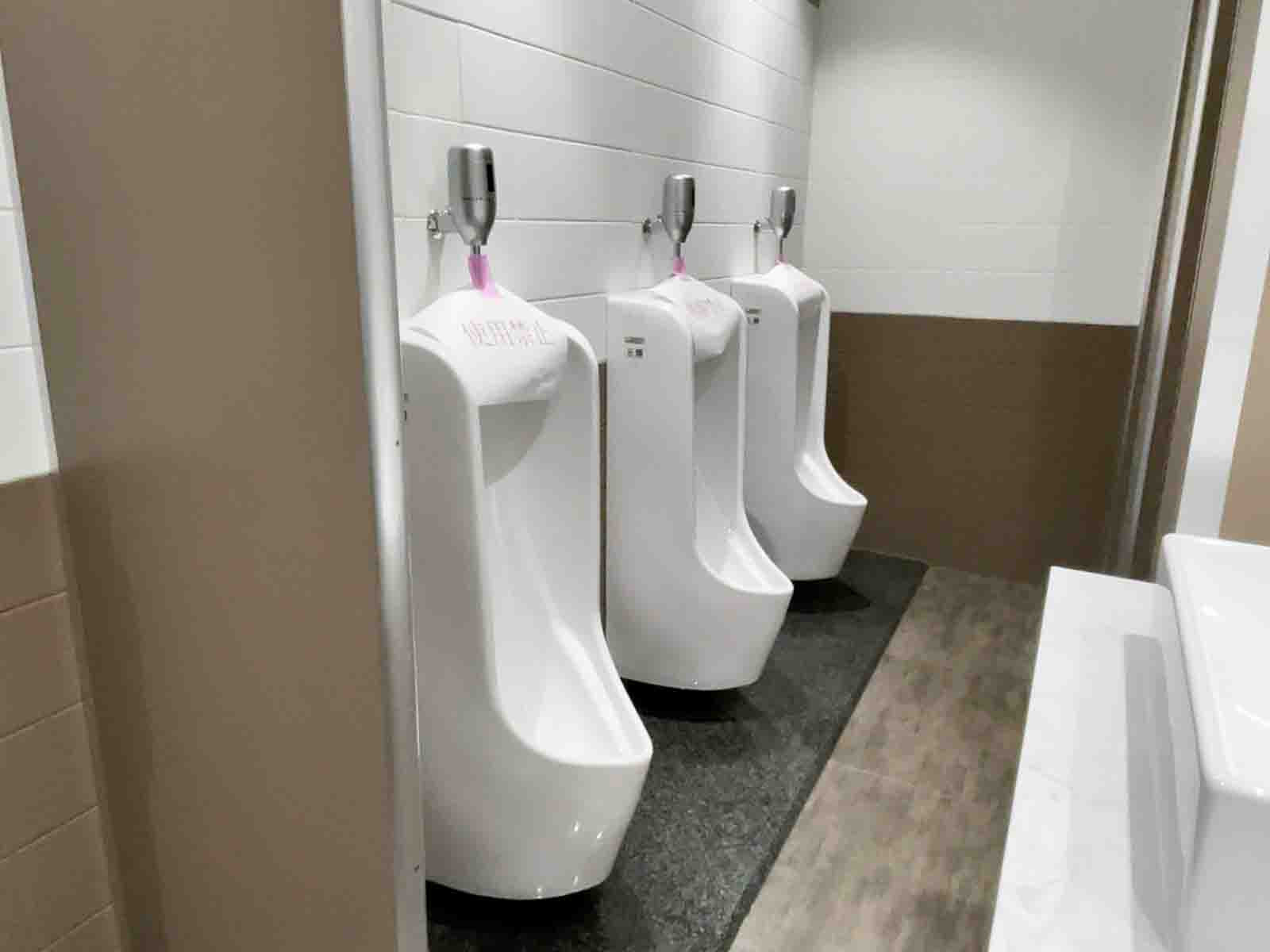 男性用トイレ