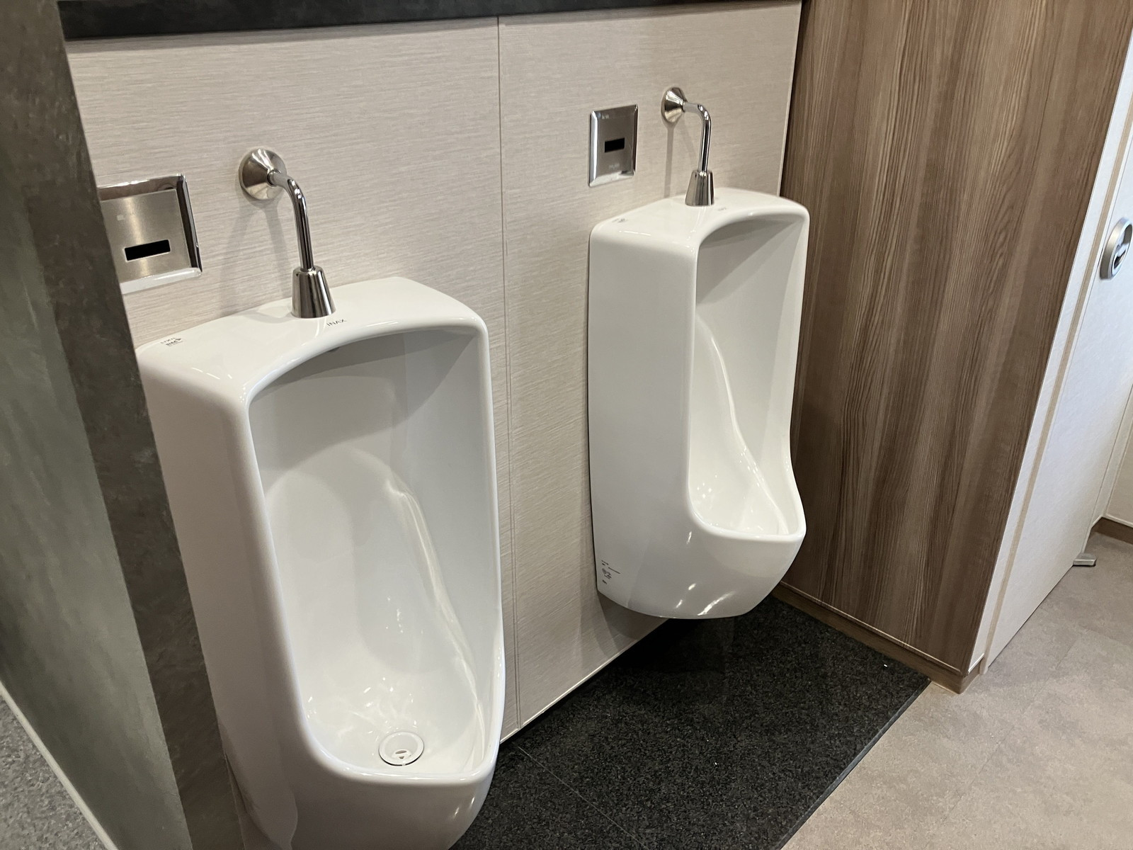 男性用トイレ
