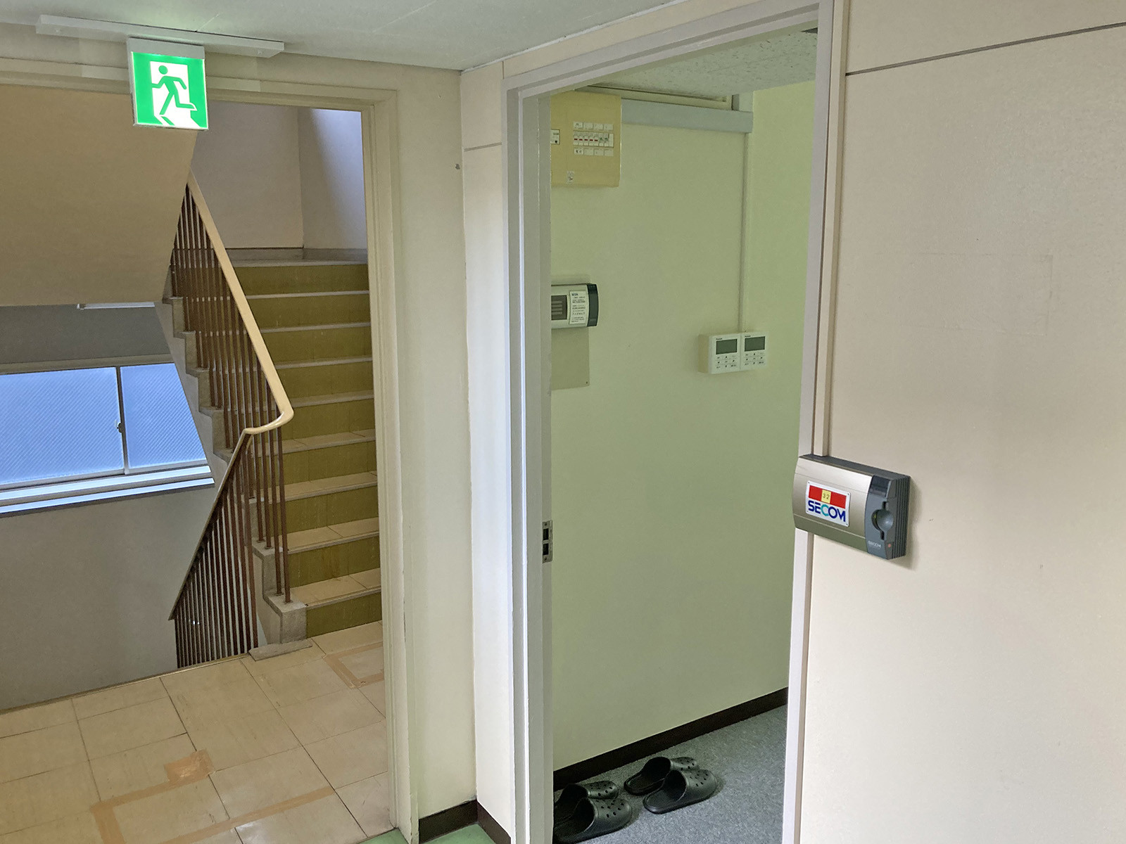 貸室出入口