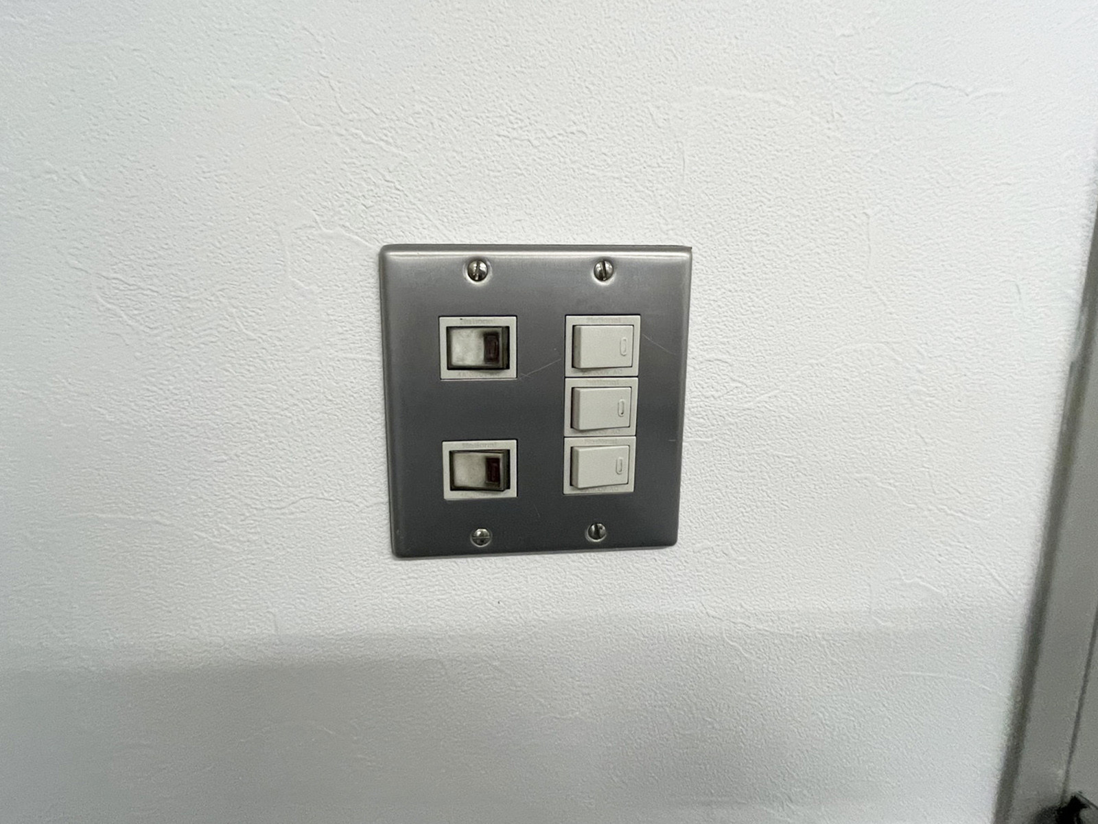 照明スイッチ