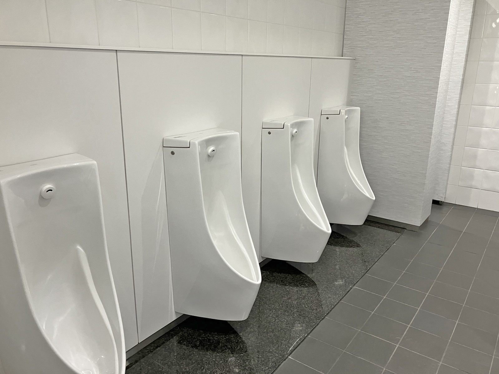男性用トイレ