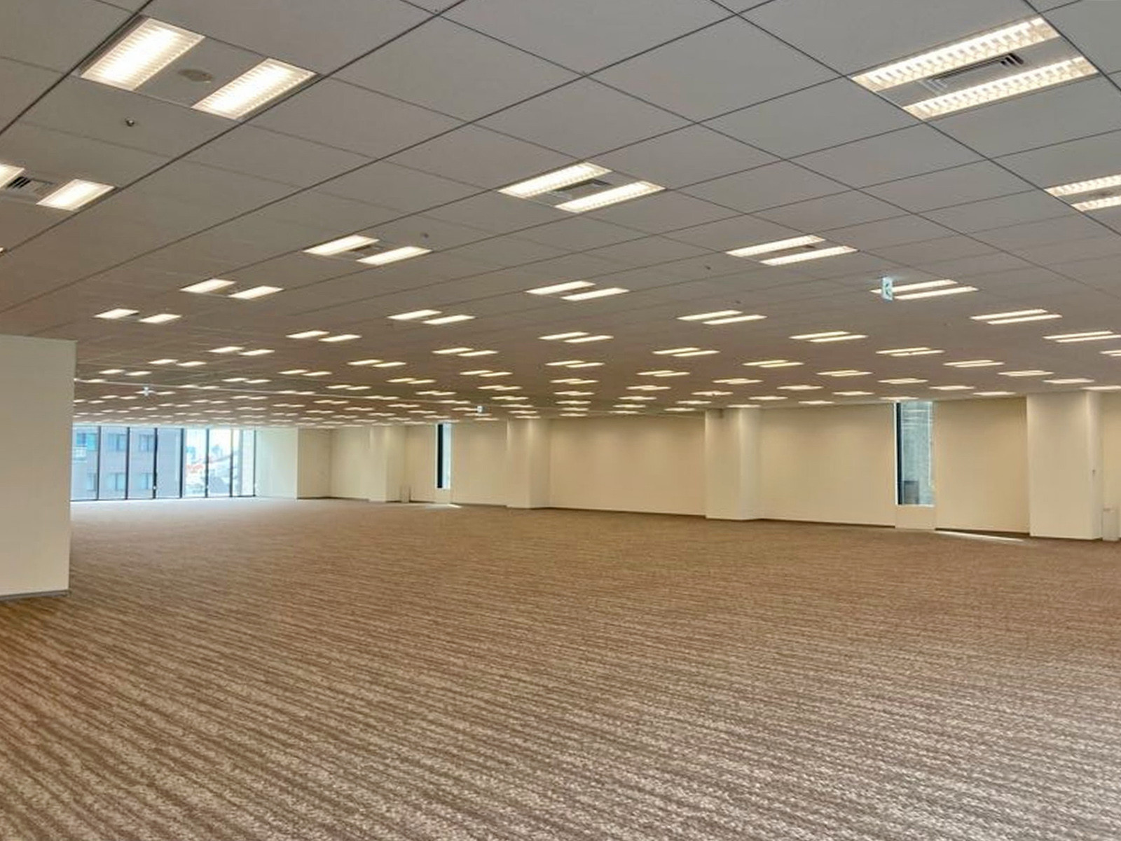 オフィス室内参考画像（4階・248坪）