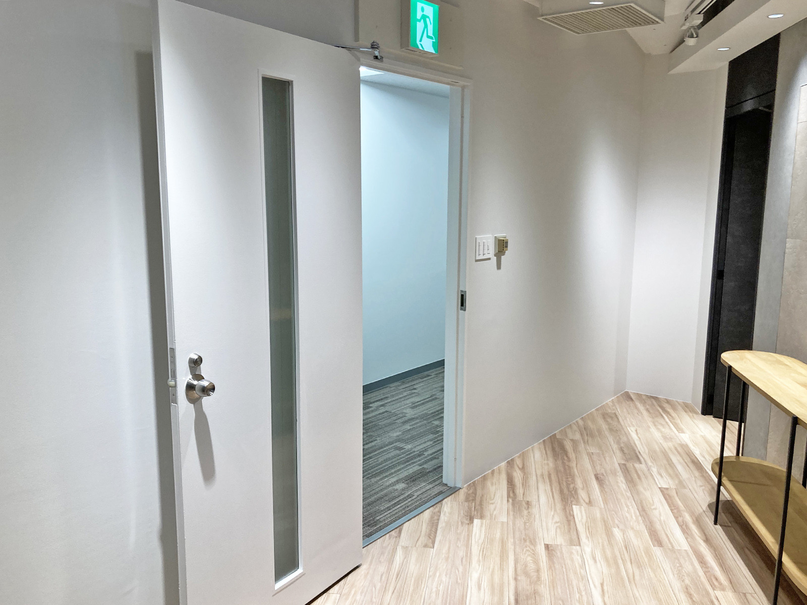 貸室出入口