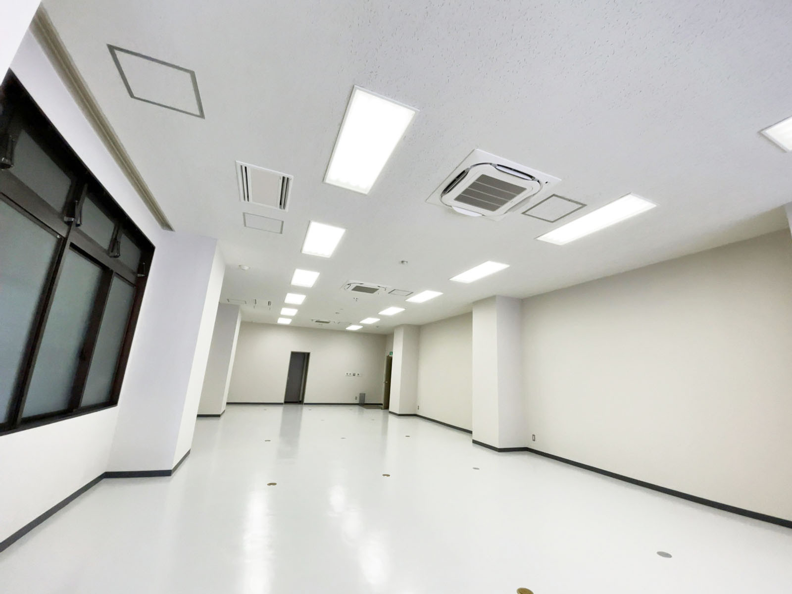 オフィス室内参考画像(1階・約38坪)