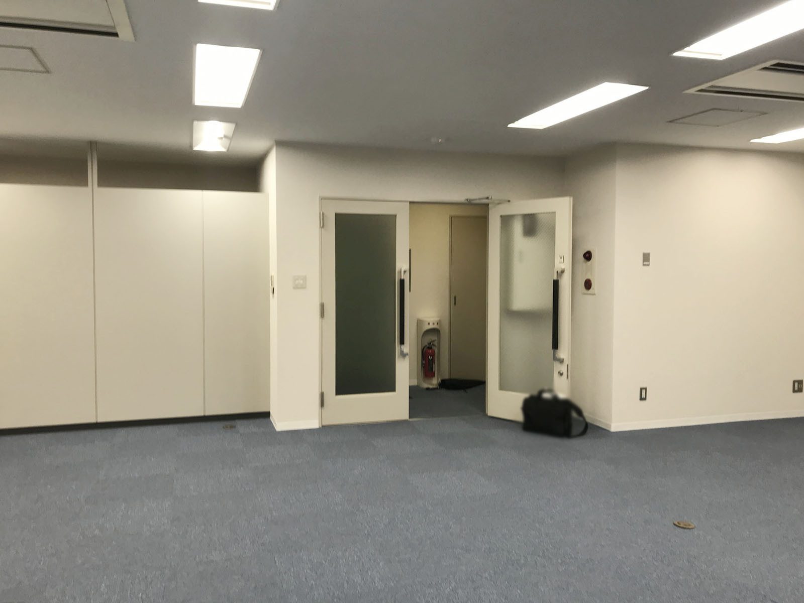 貸室出入り口