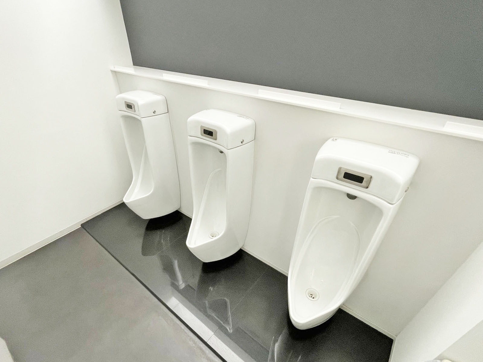 男性用トイレ