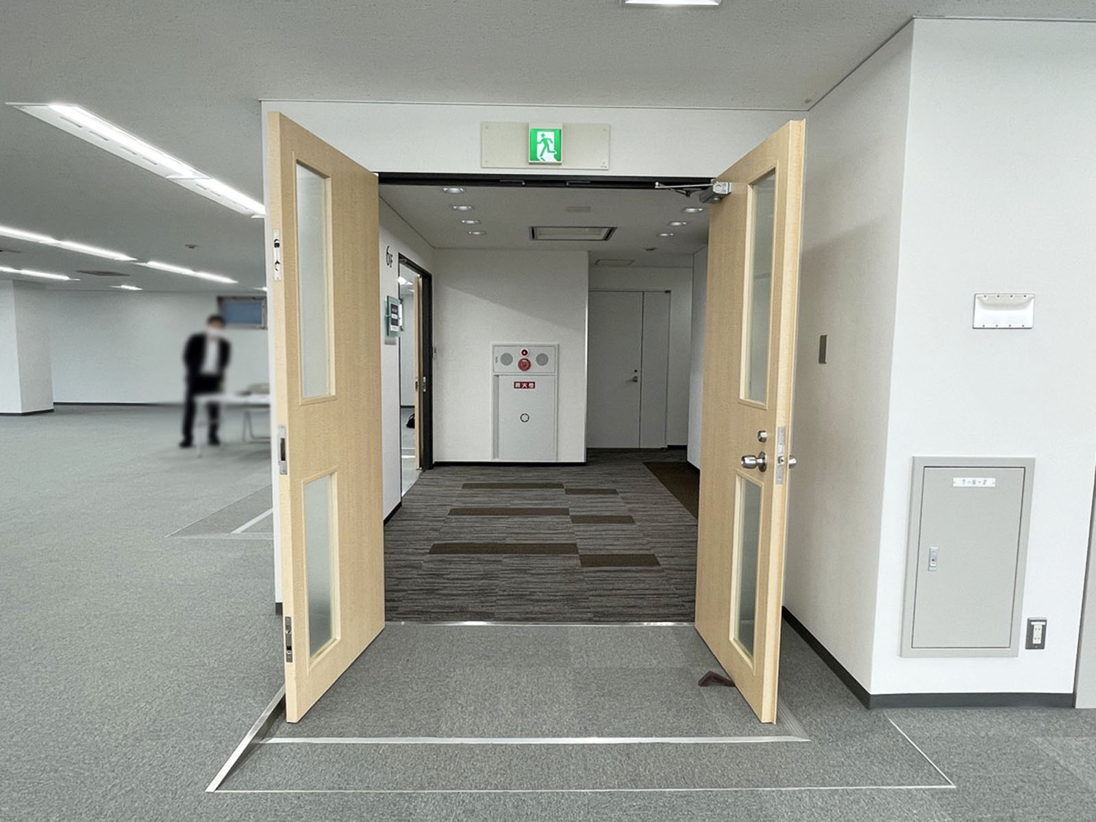 貸室出入口