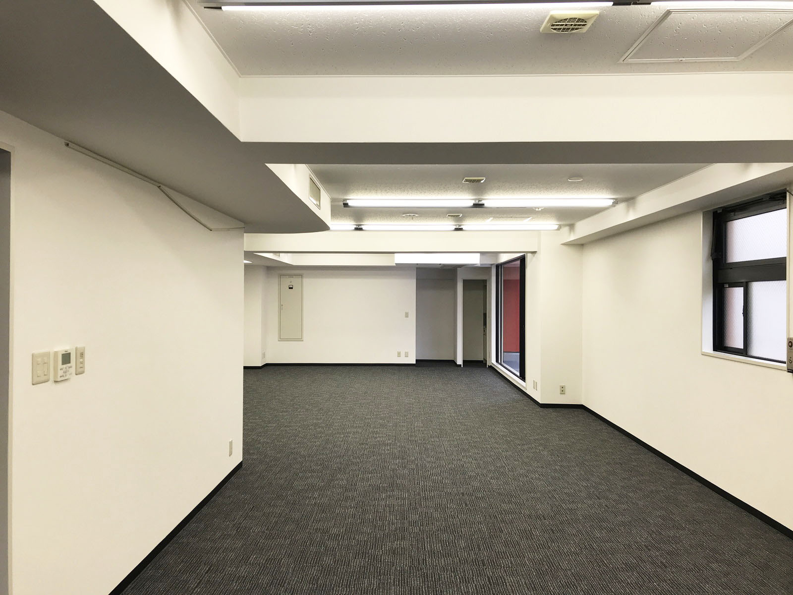 オフィス室内参考画像（8階・約30坪）