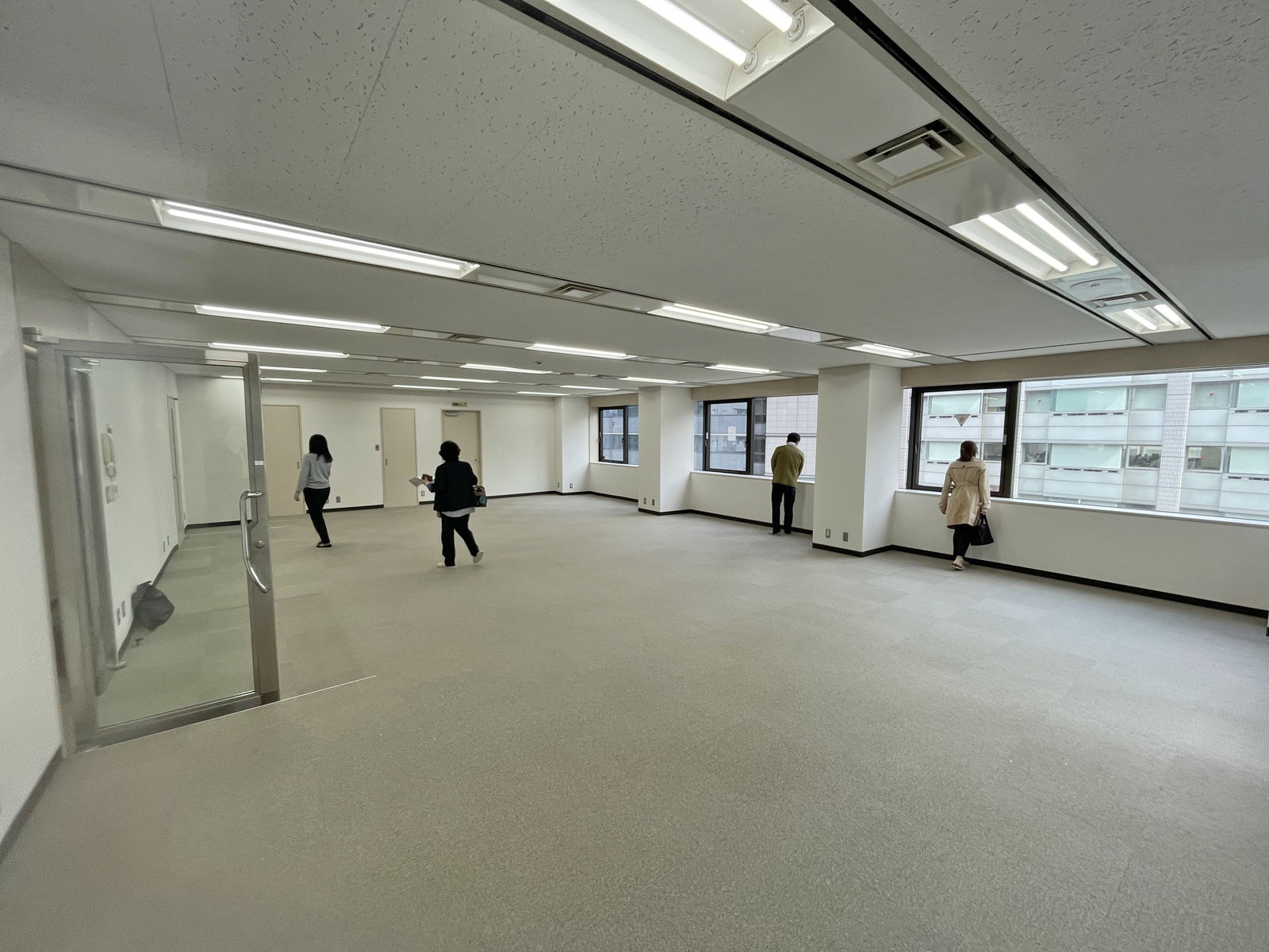 別角度の様子