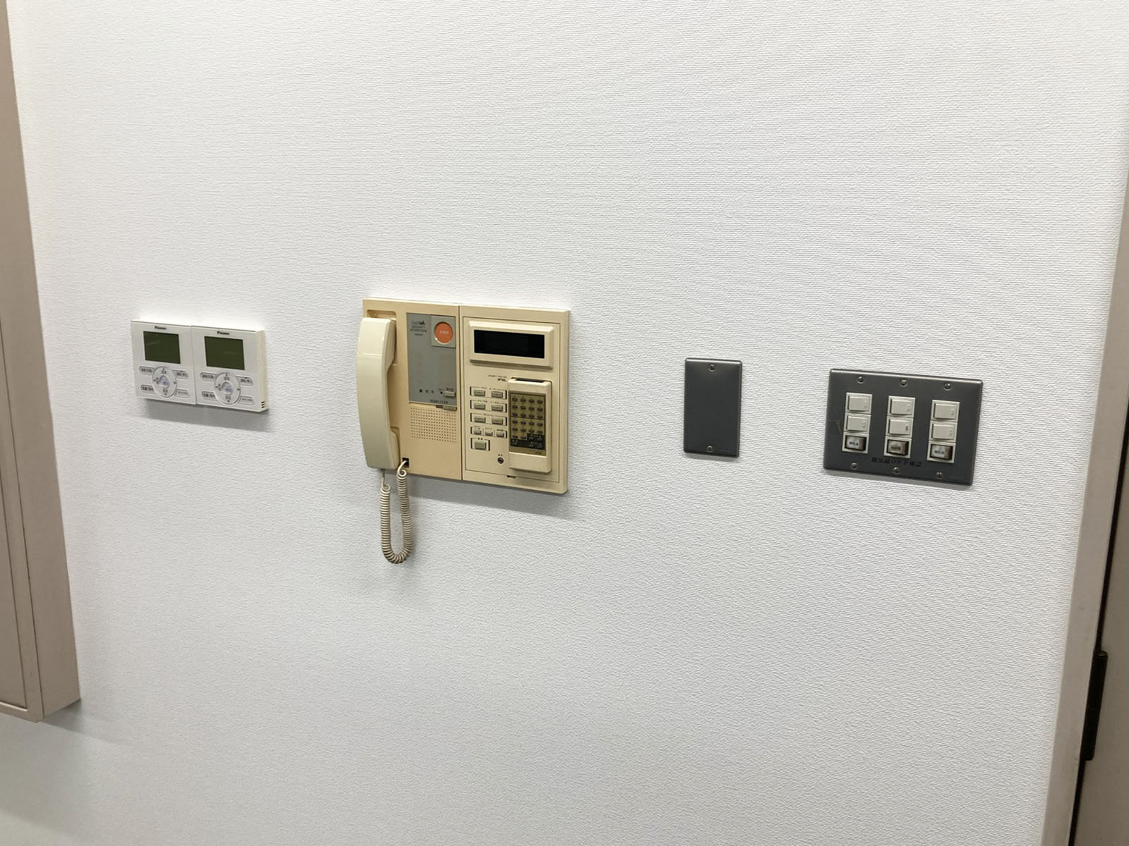 インターホン・スイッチ類