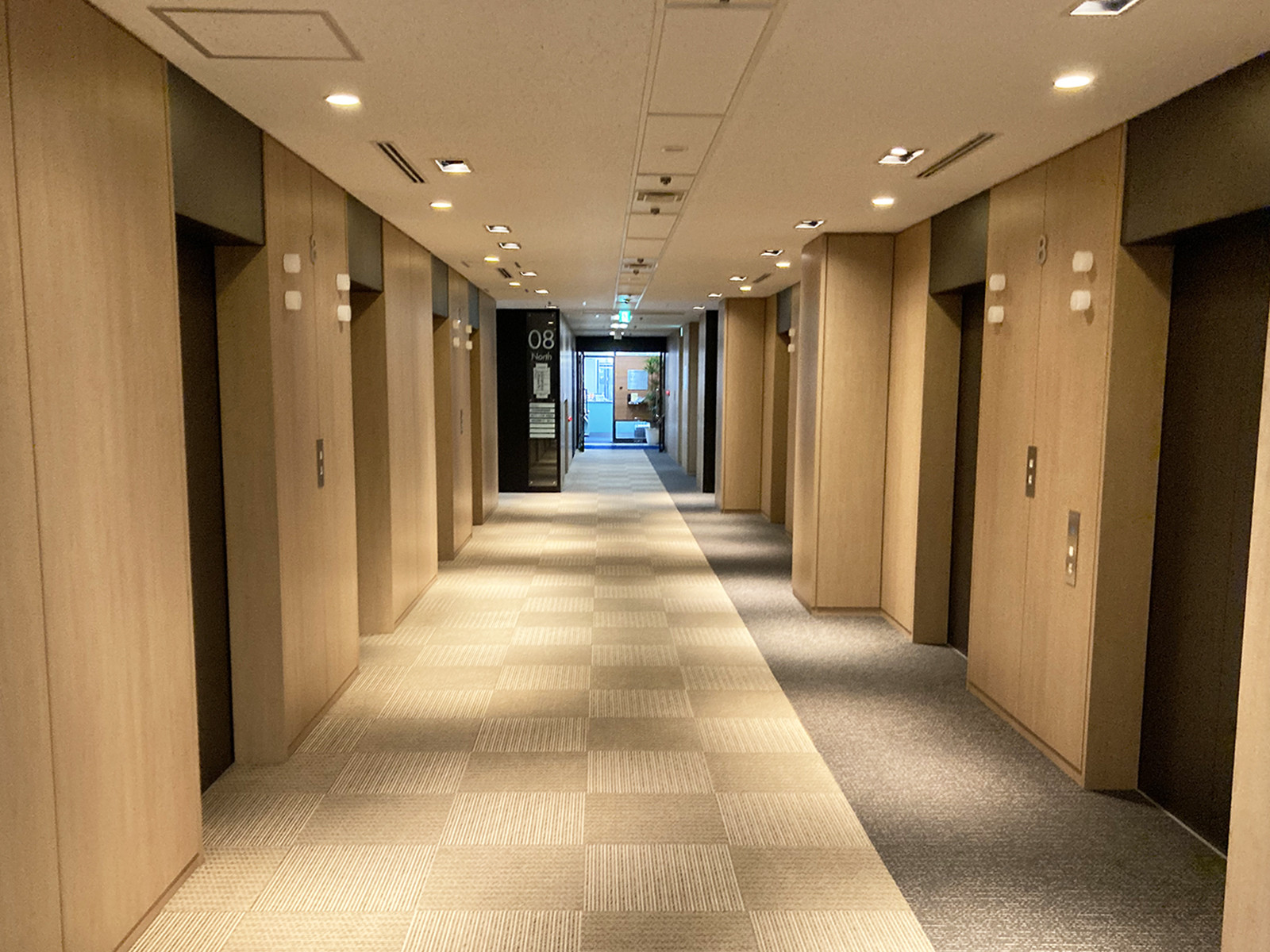 エレベーターホール