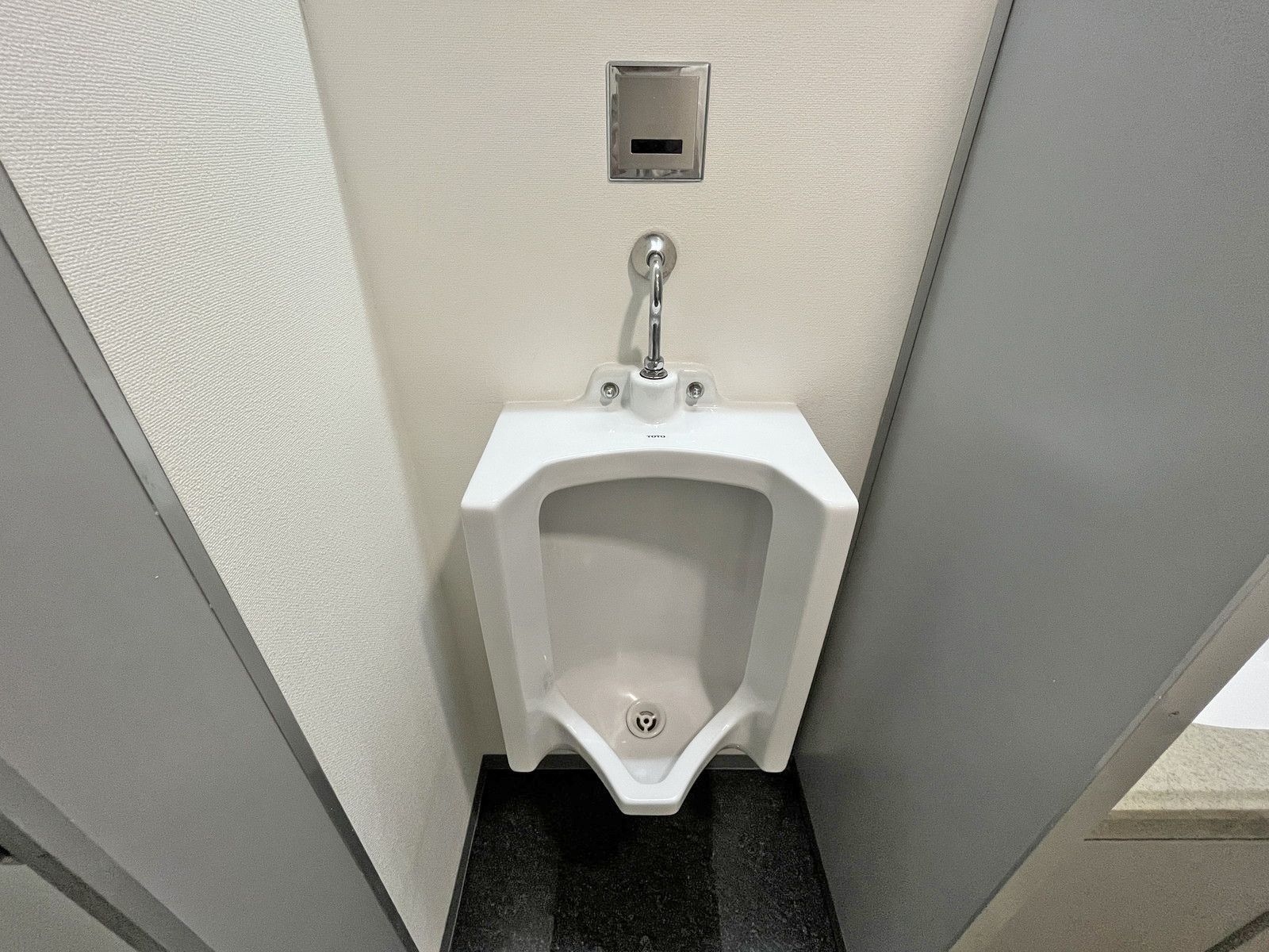 男性用トイレ