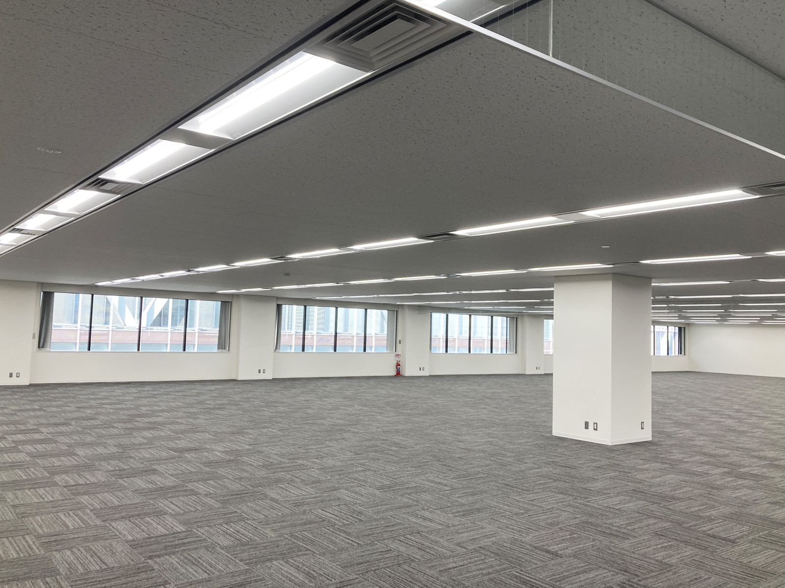オフィス室内参考画像(4階本館・約449坪)