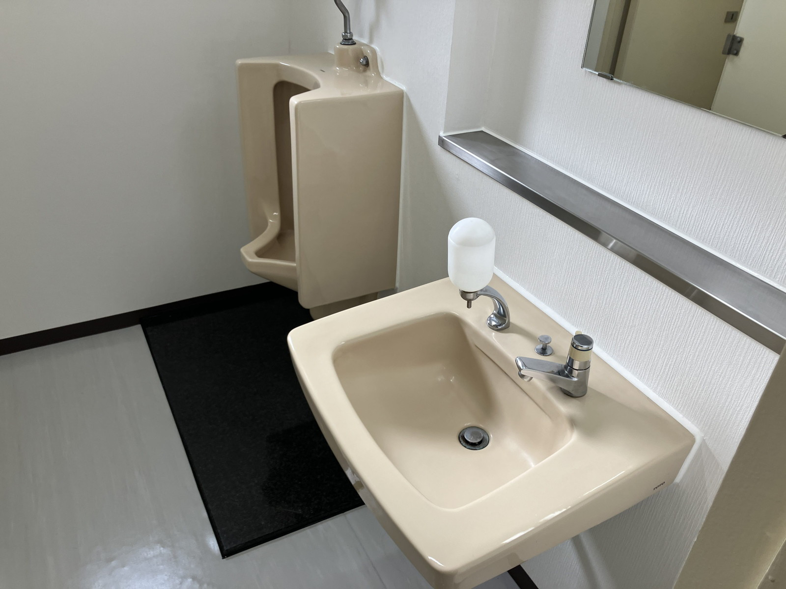 男性用トイレ