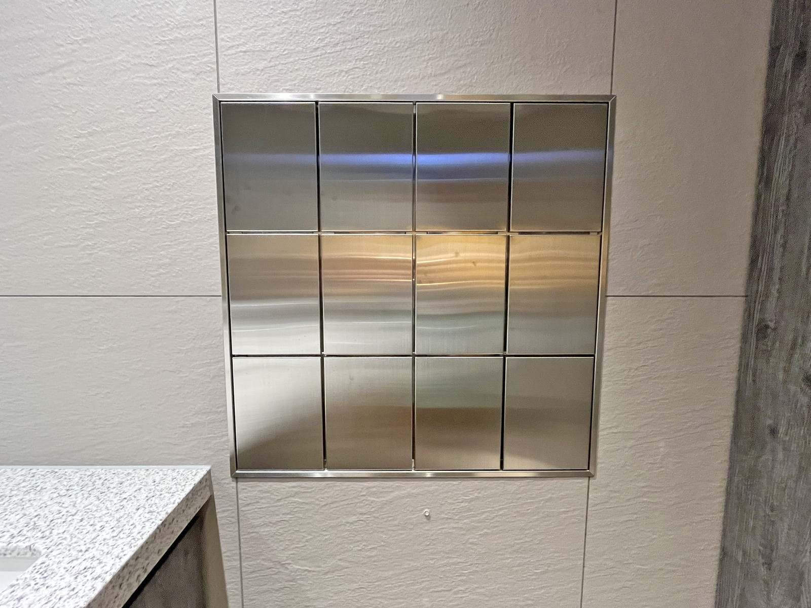 トイレ内の小物入れ