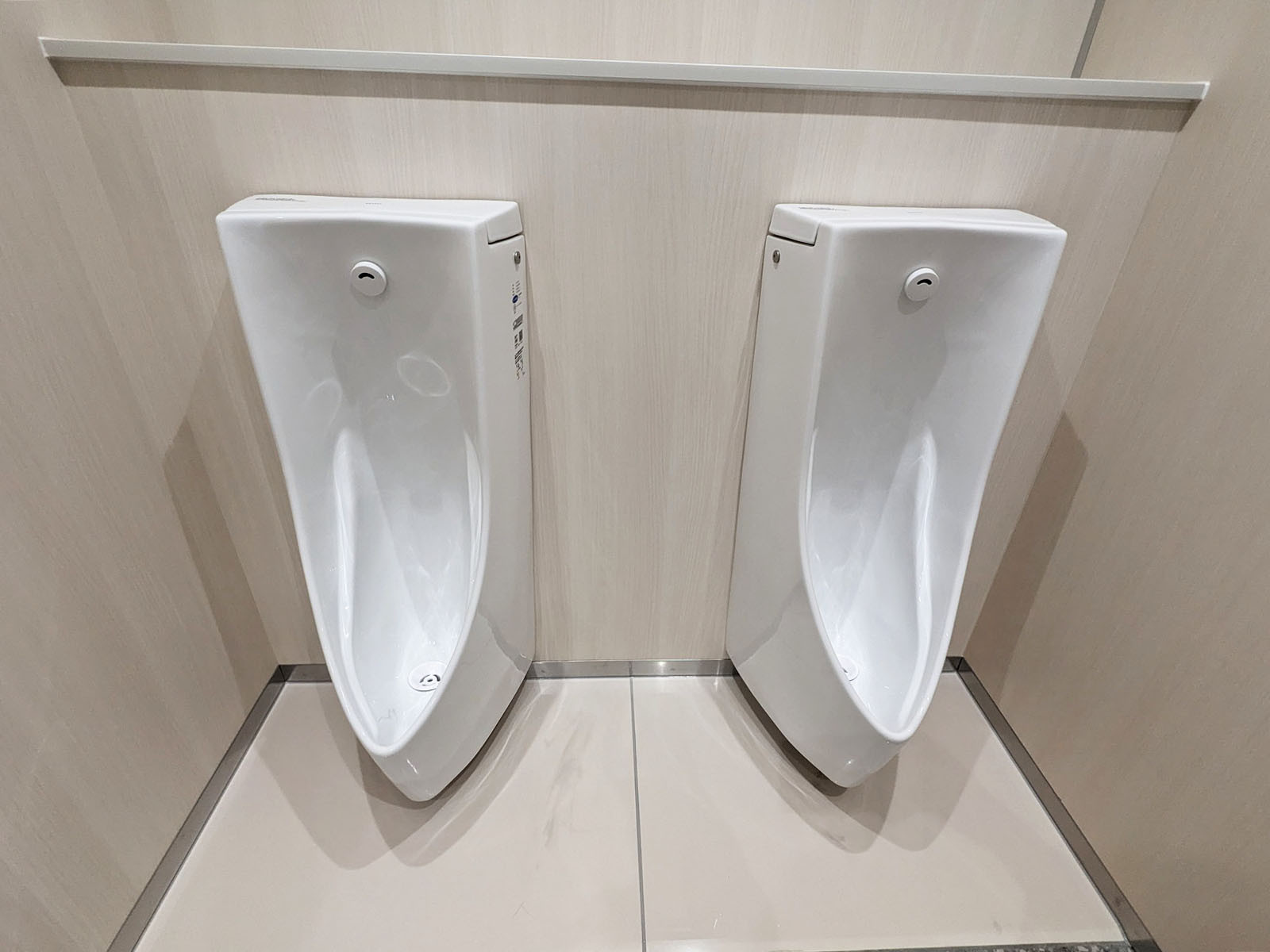 男性用トイレ