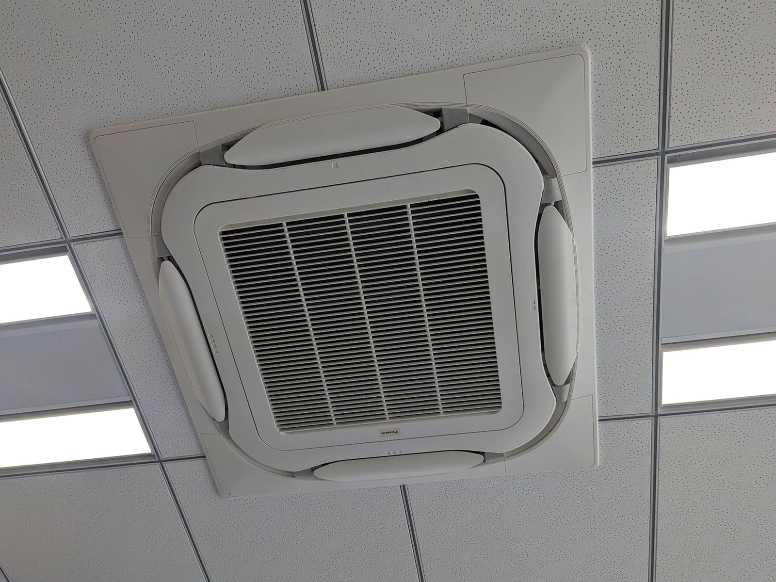 空調