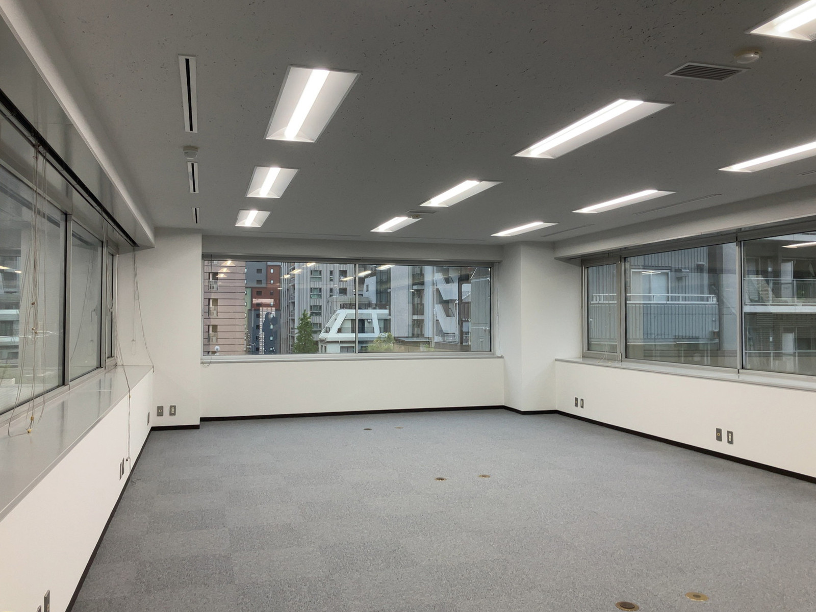 オフィス室内参考画像（5階・約26坪）