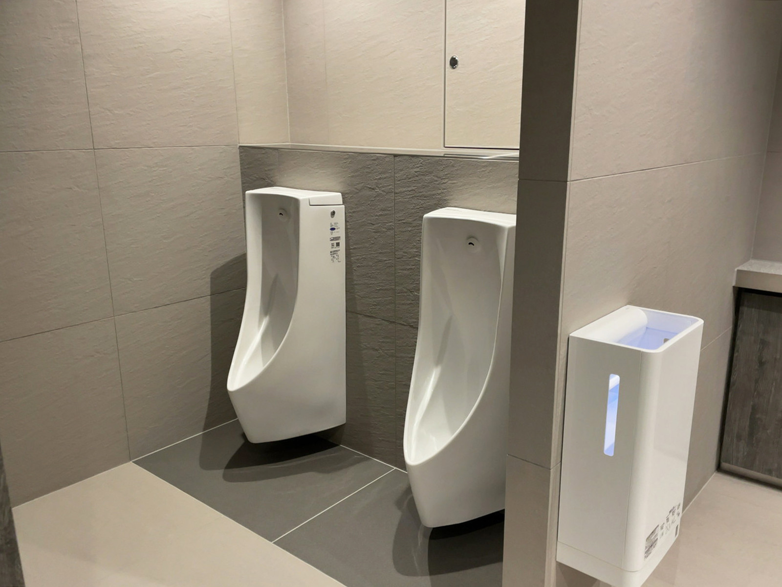 男性用トイレ