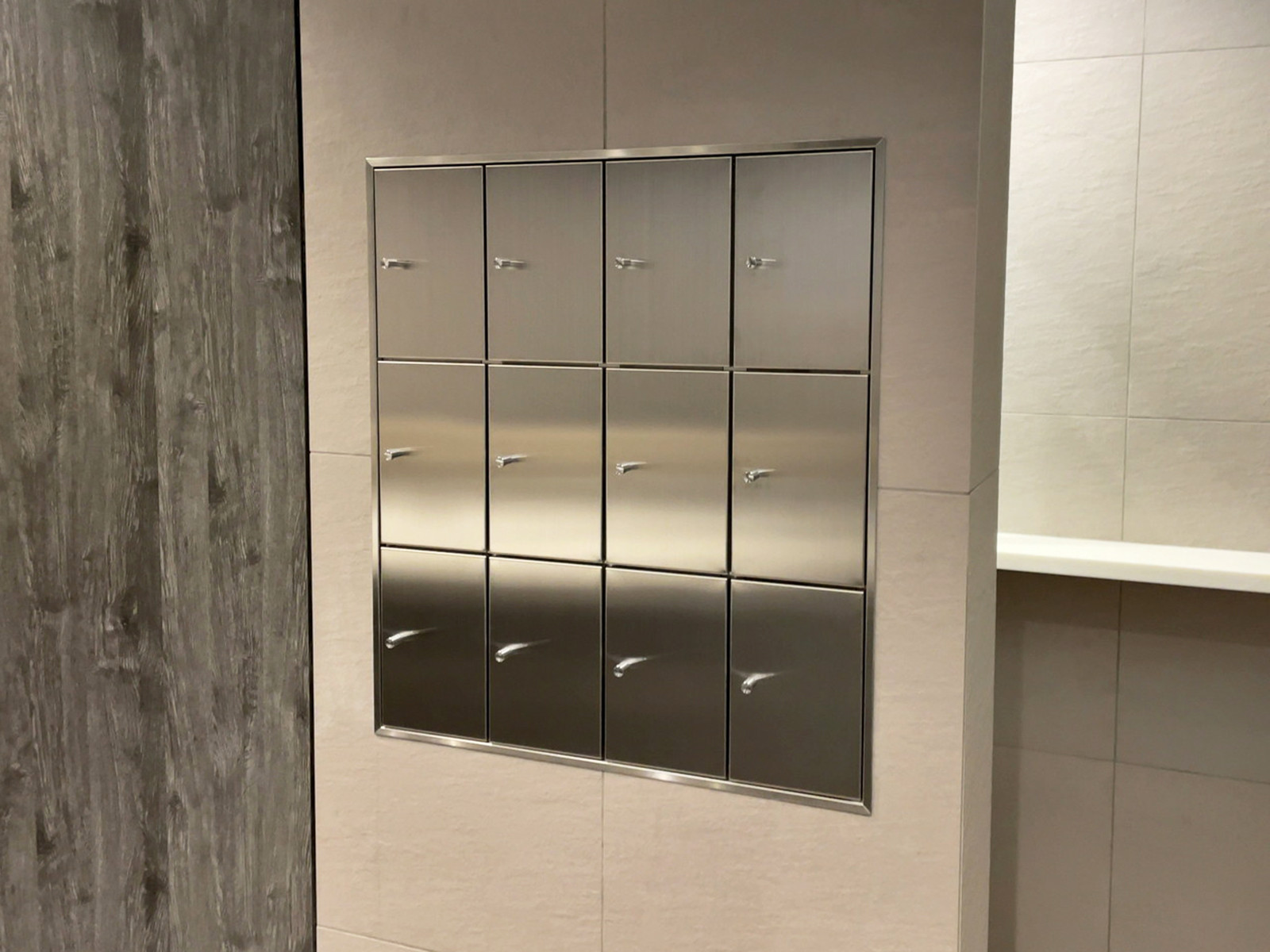 トイレの収納棚