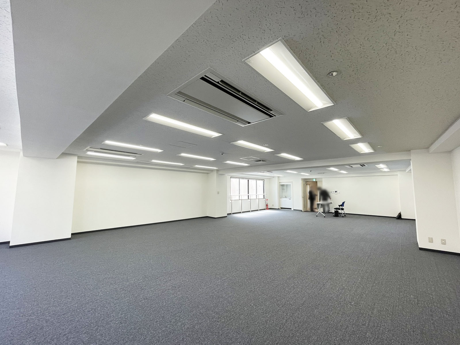 別角度の様子(6階・約37坪)