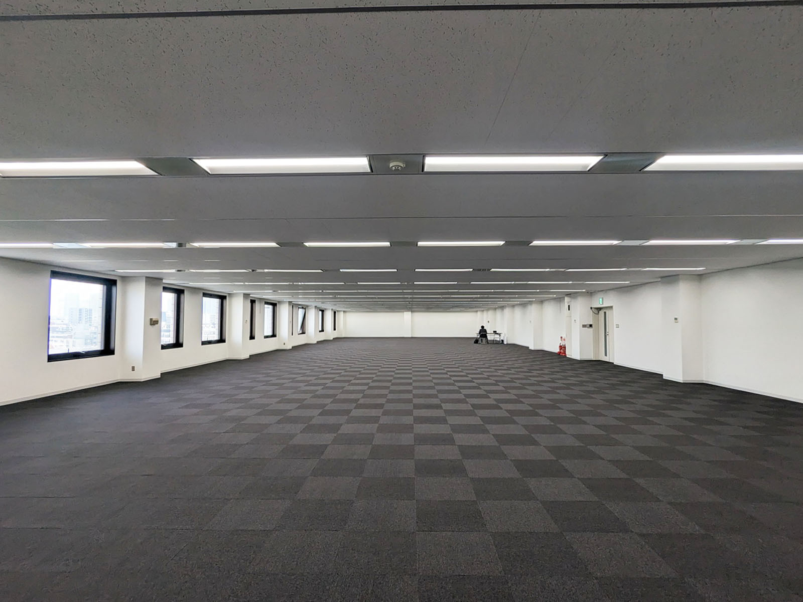 オフィス室内参考画像(7階・約185坪)
