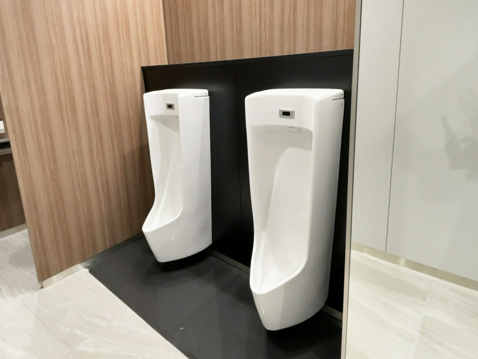 男性用トイレ