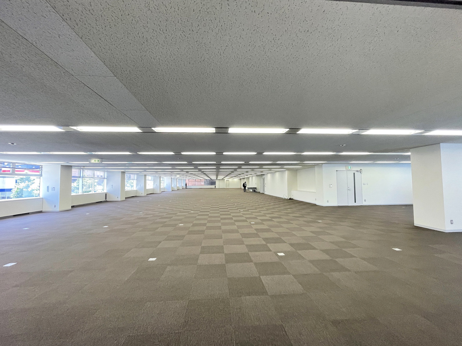 オフィス室内参考画像（3階・329坪）