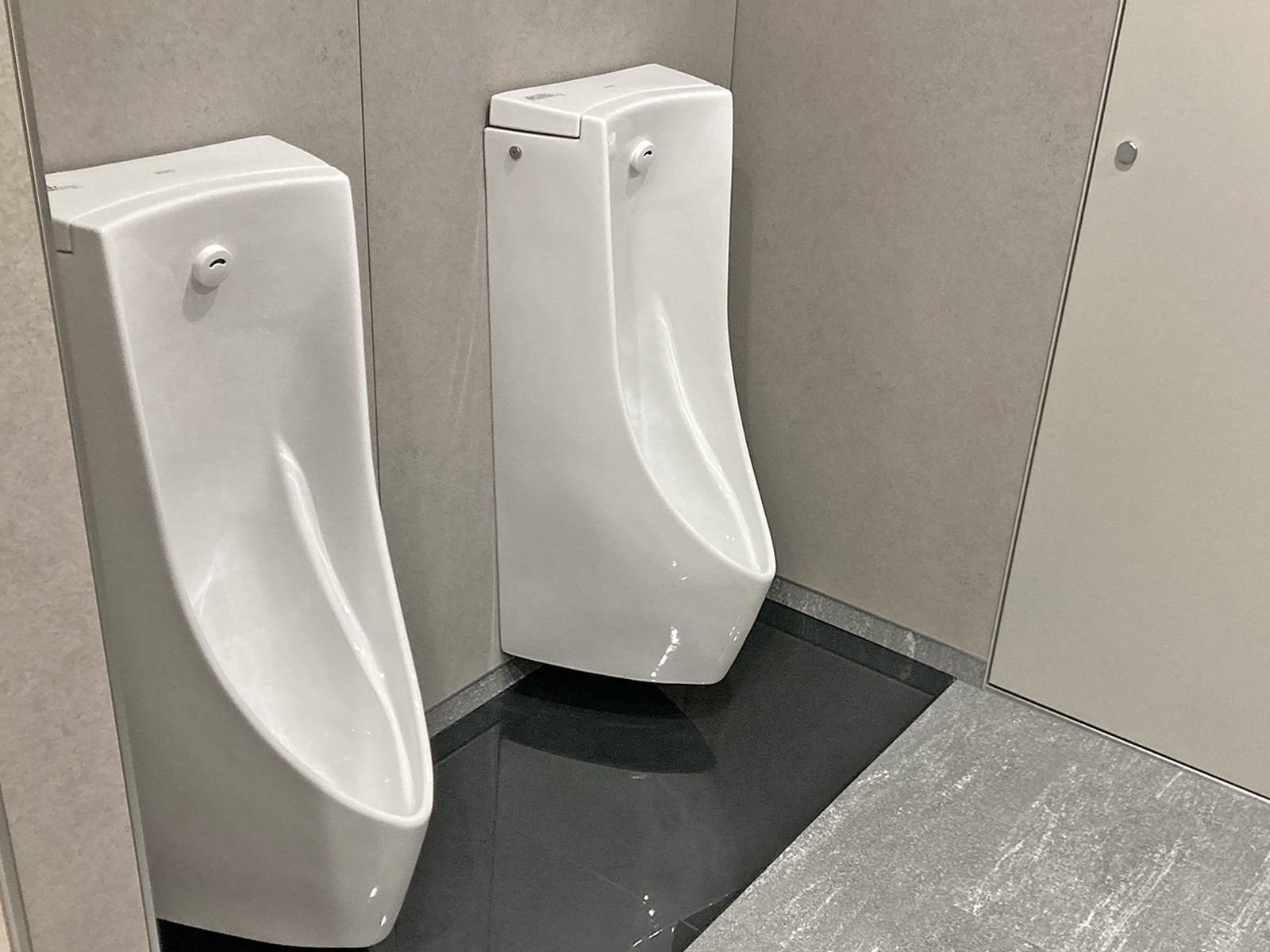 男性用トイレ