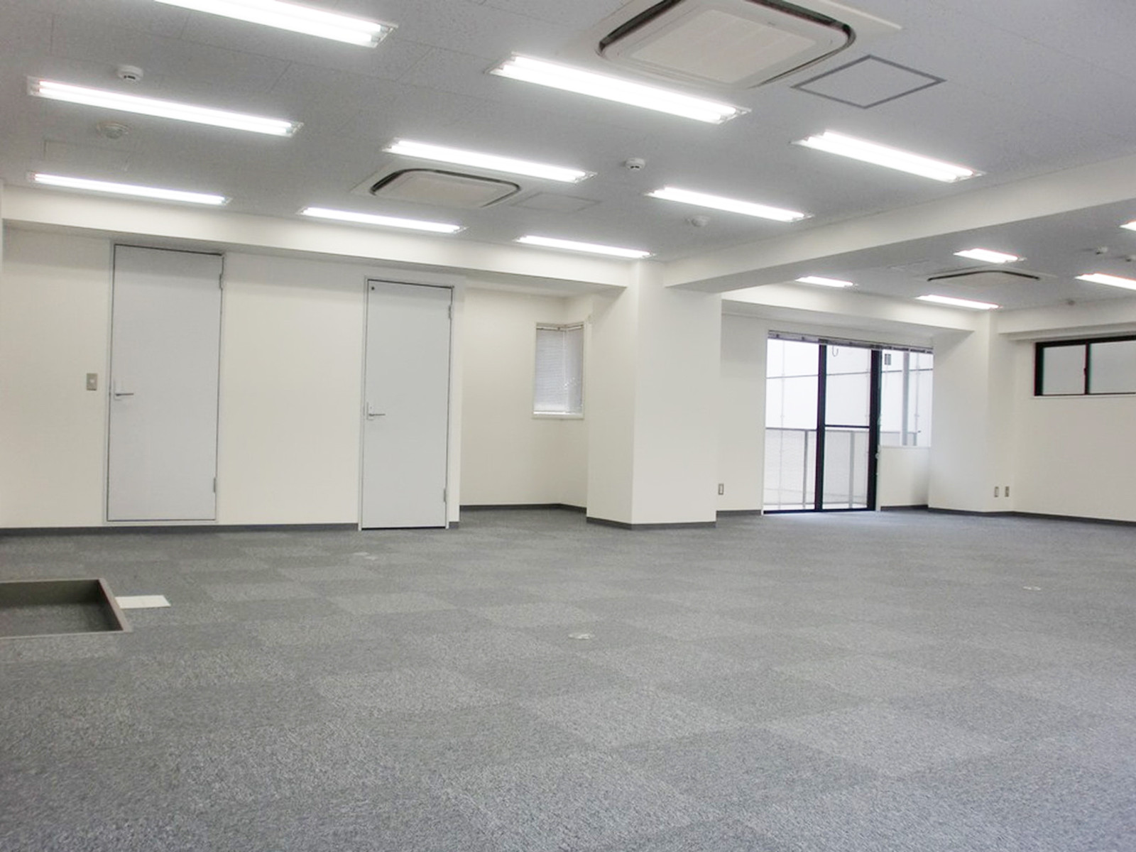 別角度の様子