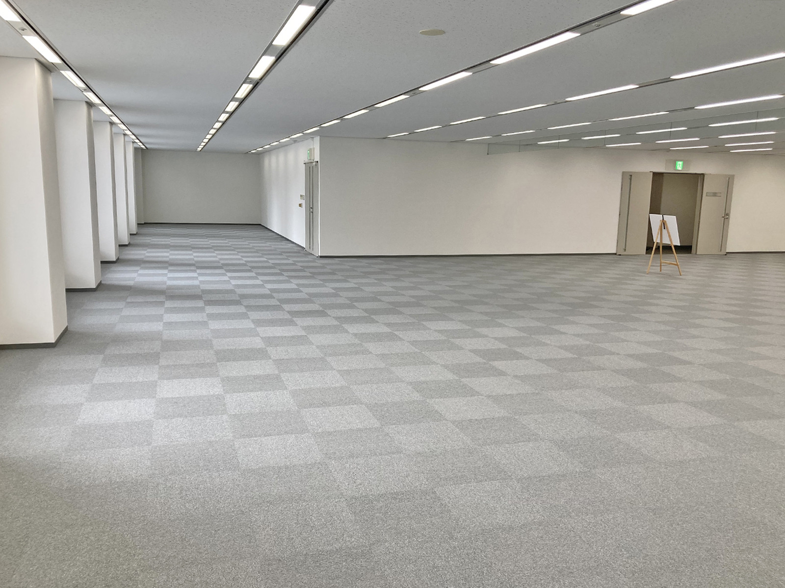 オフィス室内参考画像（8階・117坪）