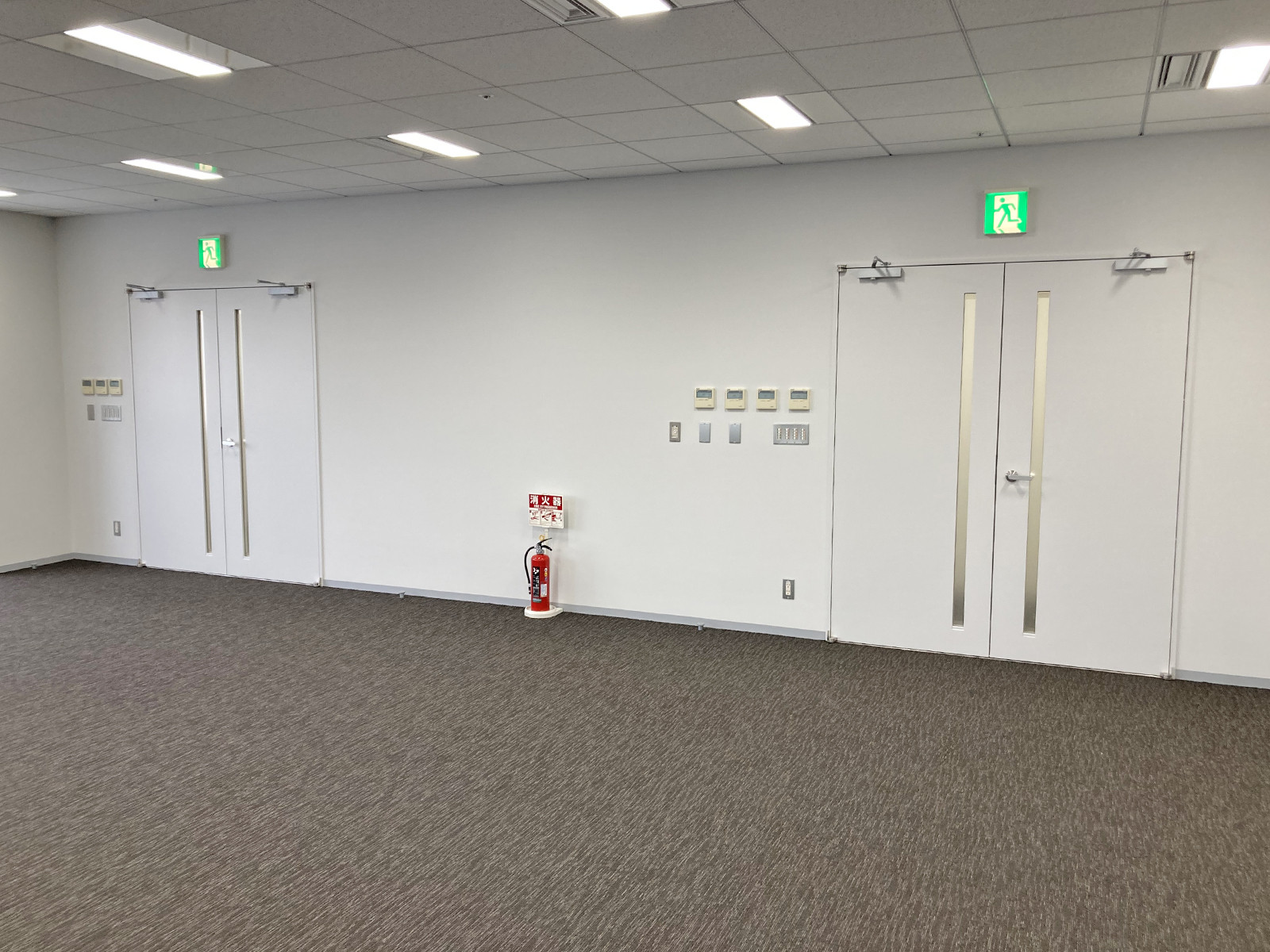 貸室出入口