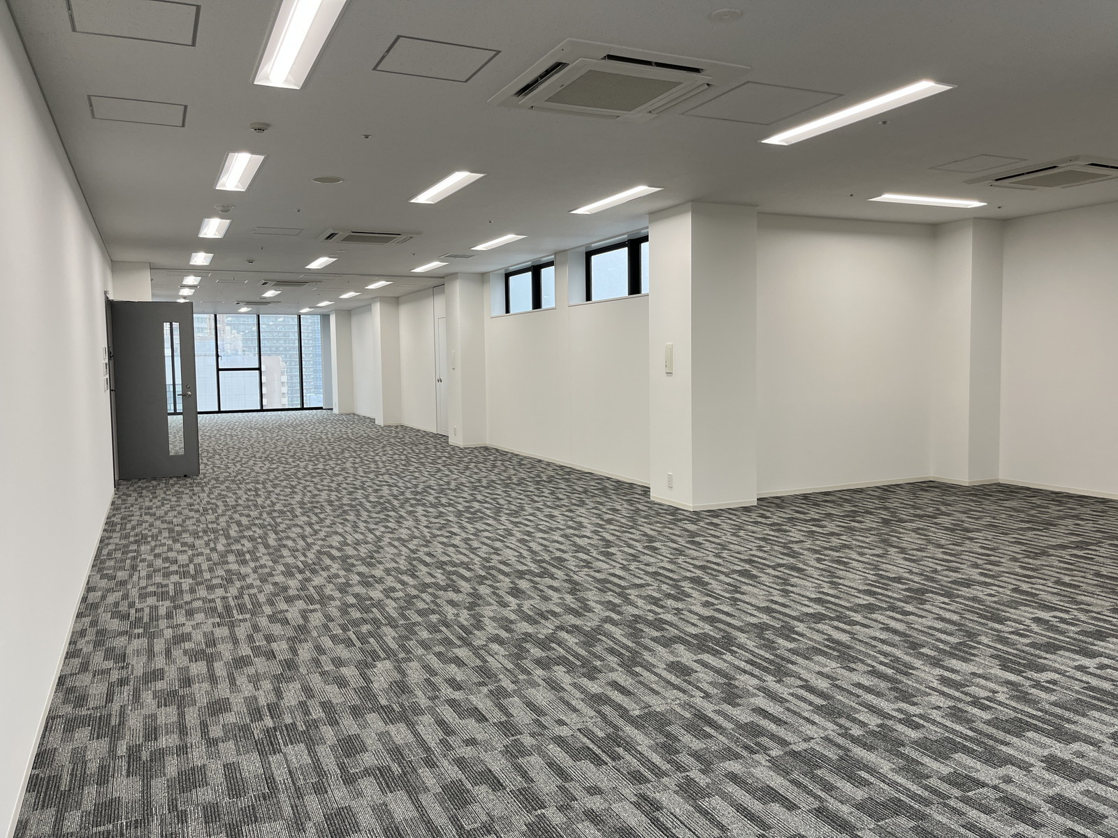 オフィス室内参考画像(11階・約60坪)