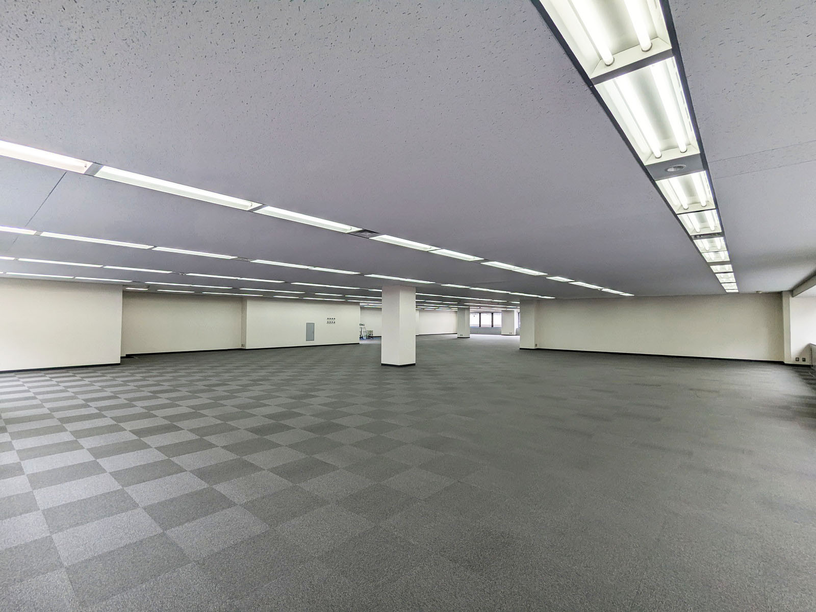 オフィス室内参考画像(7階・約232坪)