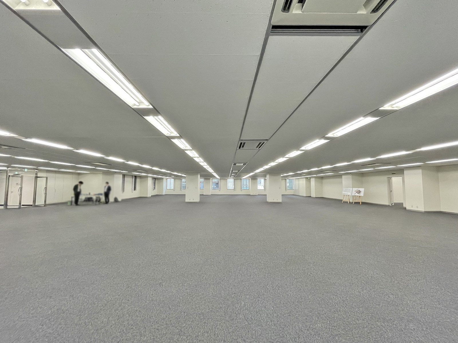 オフィスビル参考画像（5階・250坪）