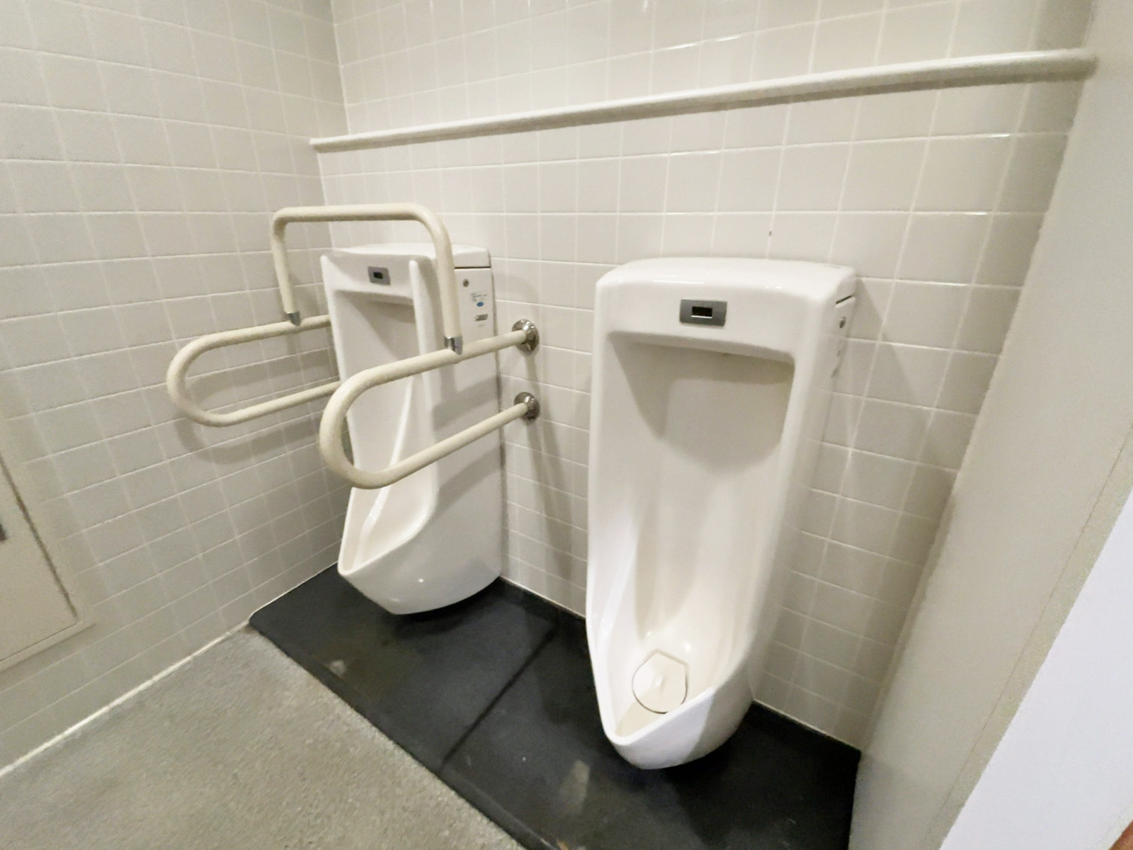 男性用トイレ