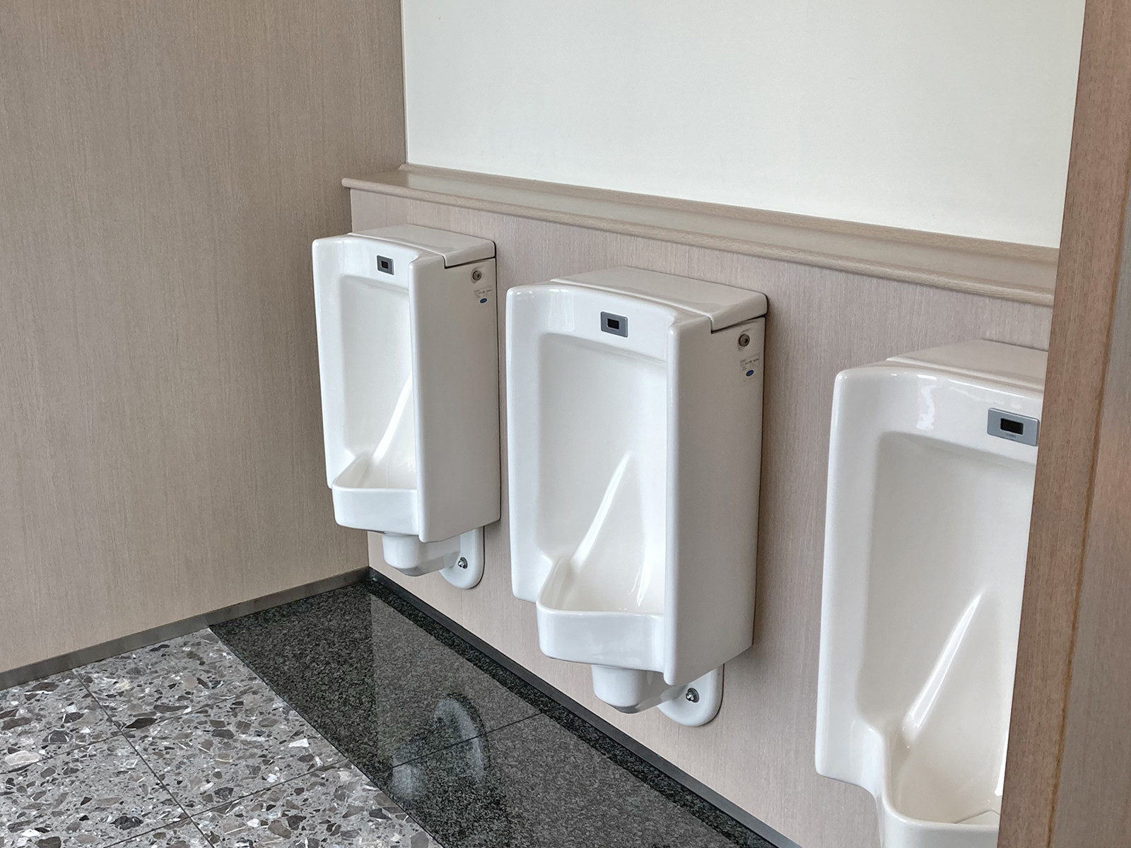 男性用トイレ