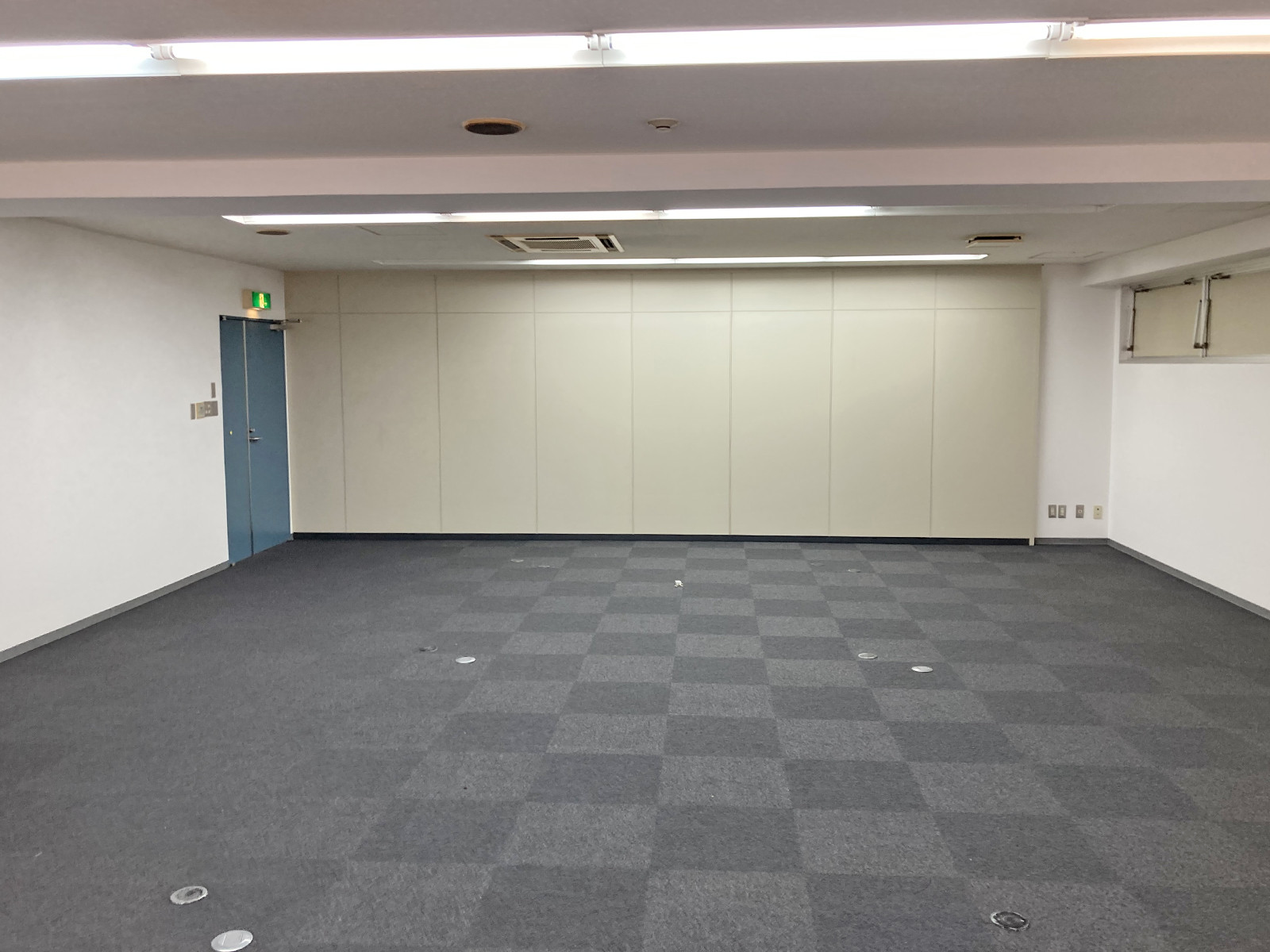 別角度の様子