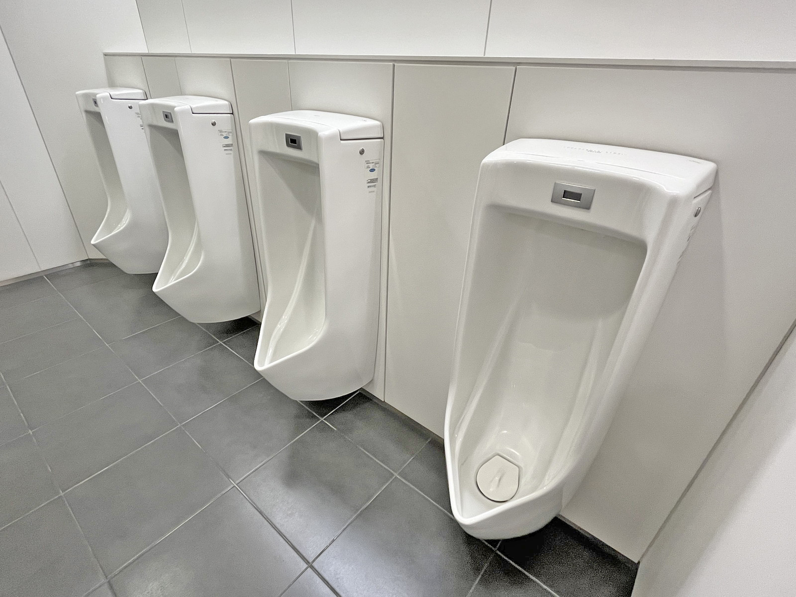 男性用トイレ