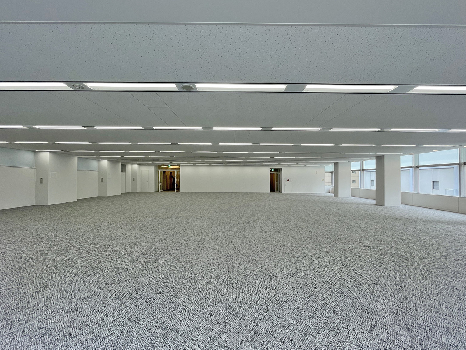 オフィス室内参考画像(6階・135坪)