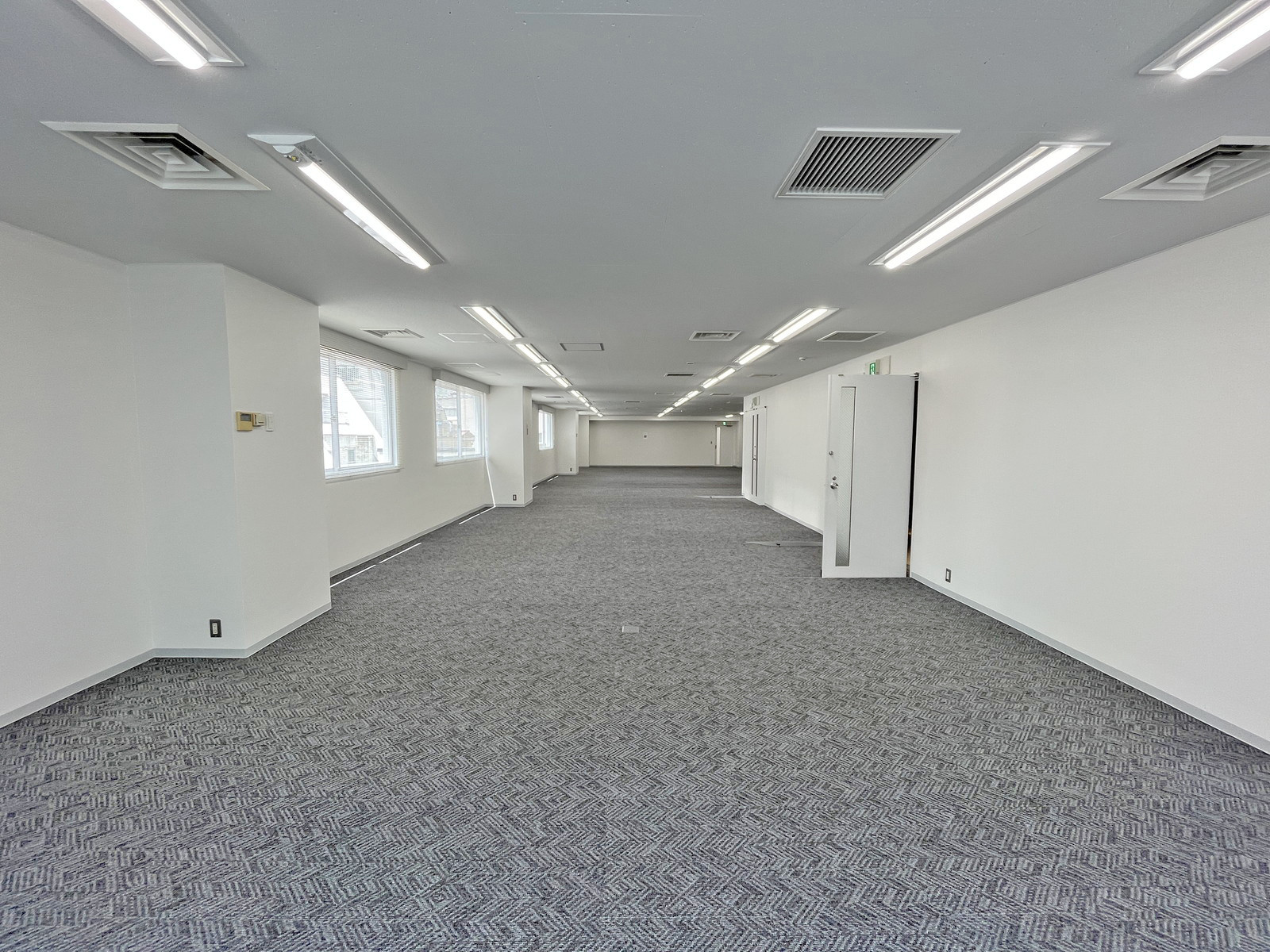 オフィス室内参考画像（4階・約94坪）