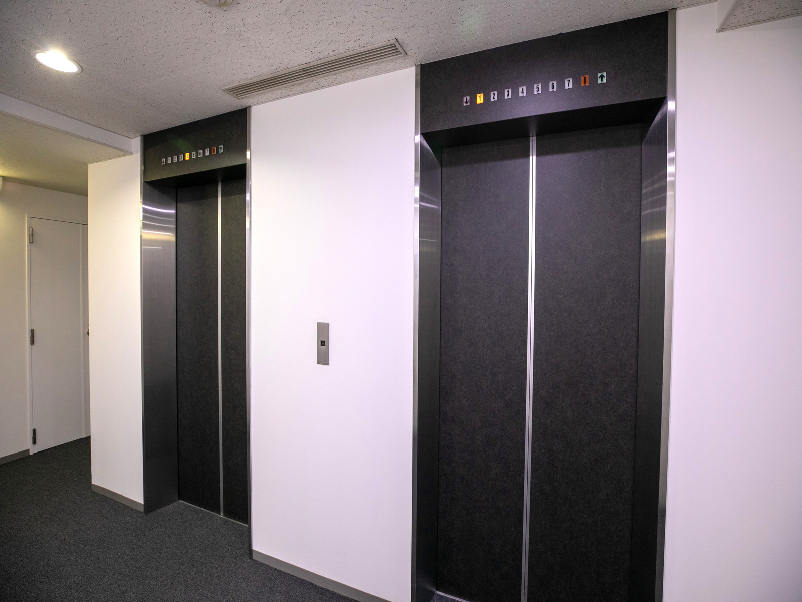 エレベーターホール
