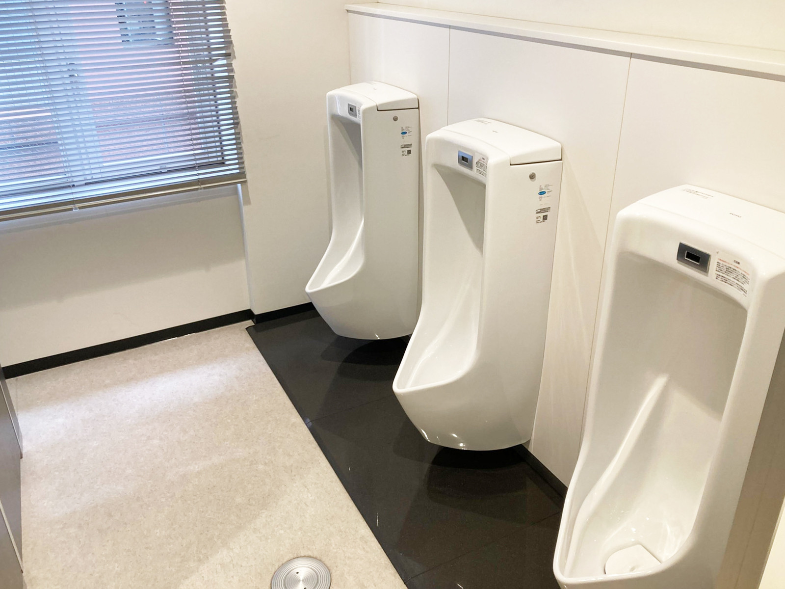 男性用トイレ