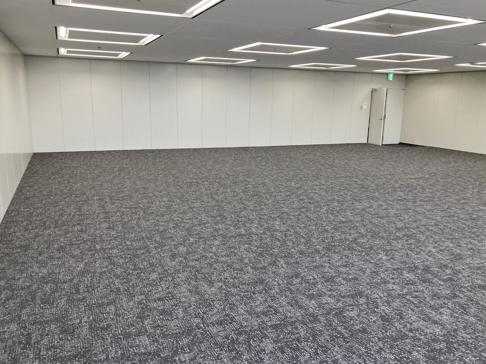 別角度の様子