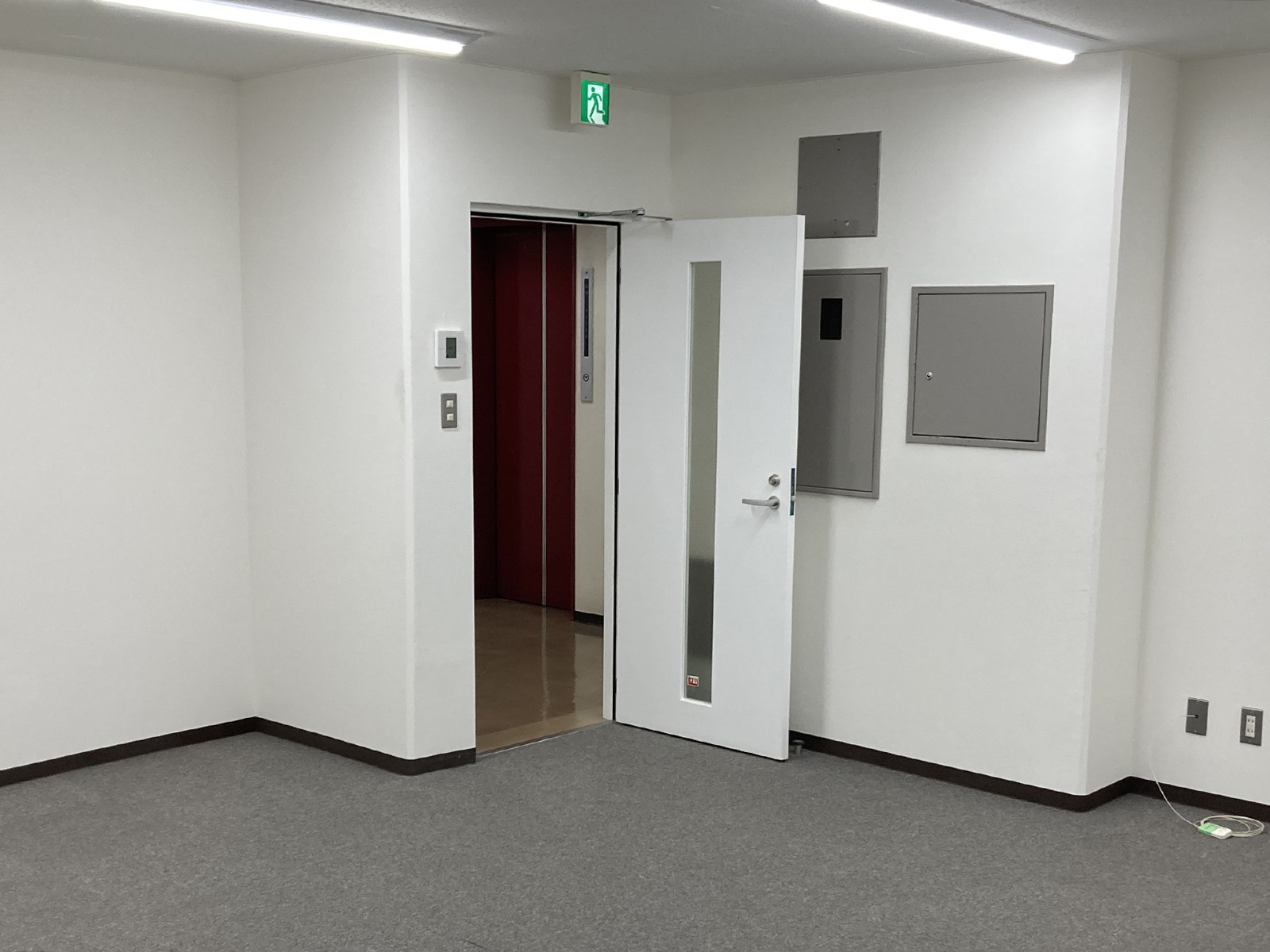 貸室出入口