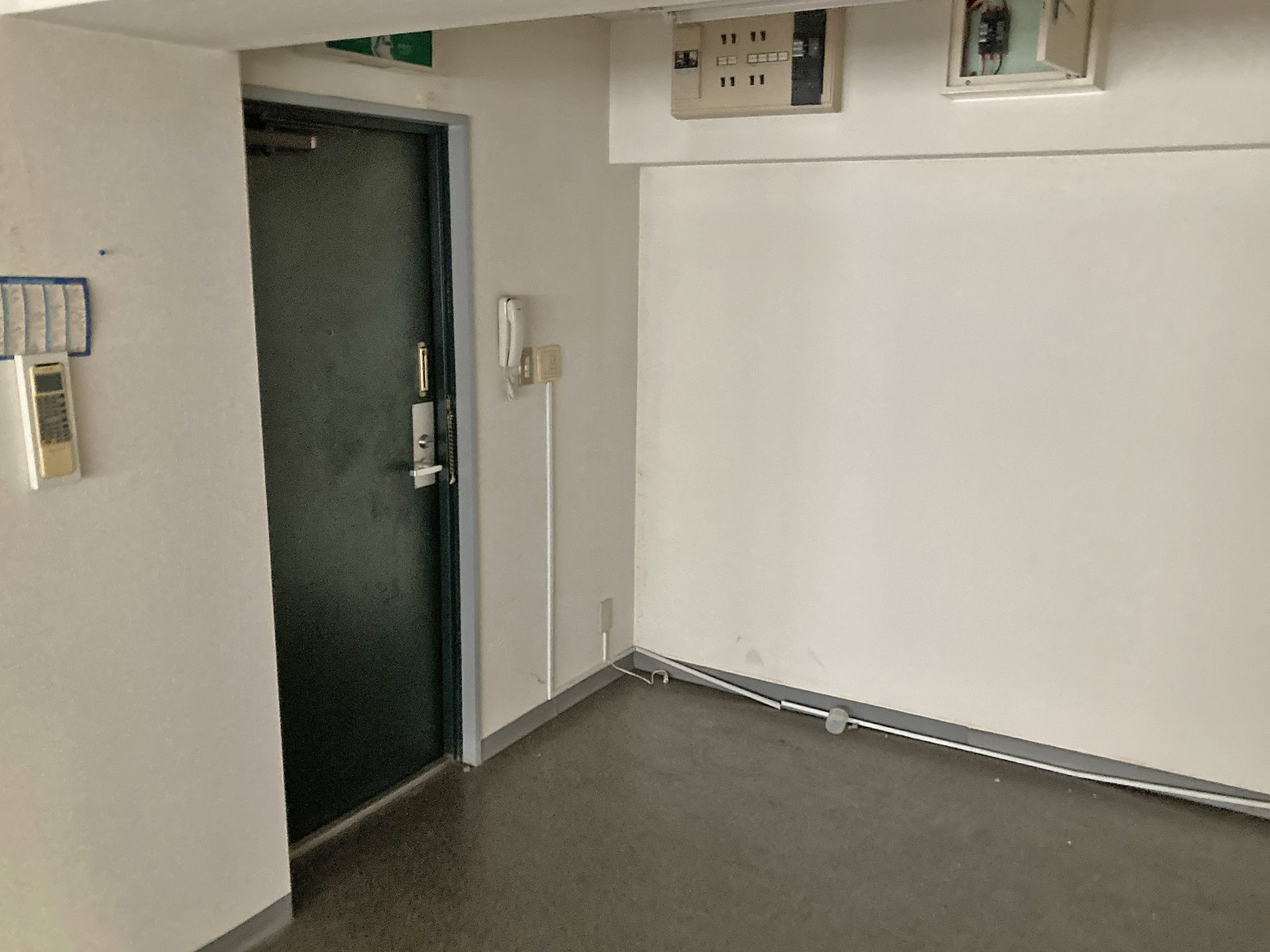 貸室出入口